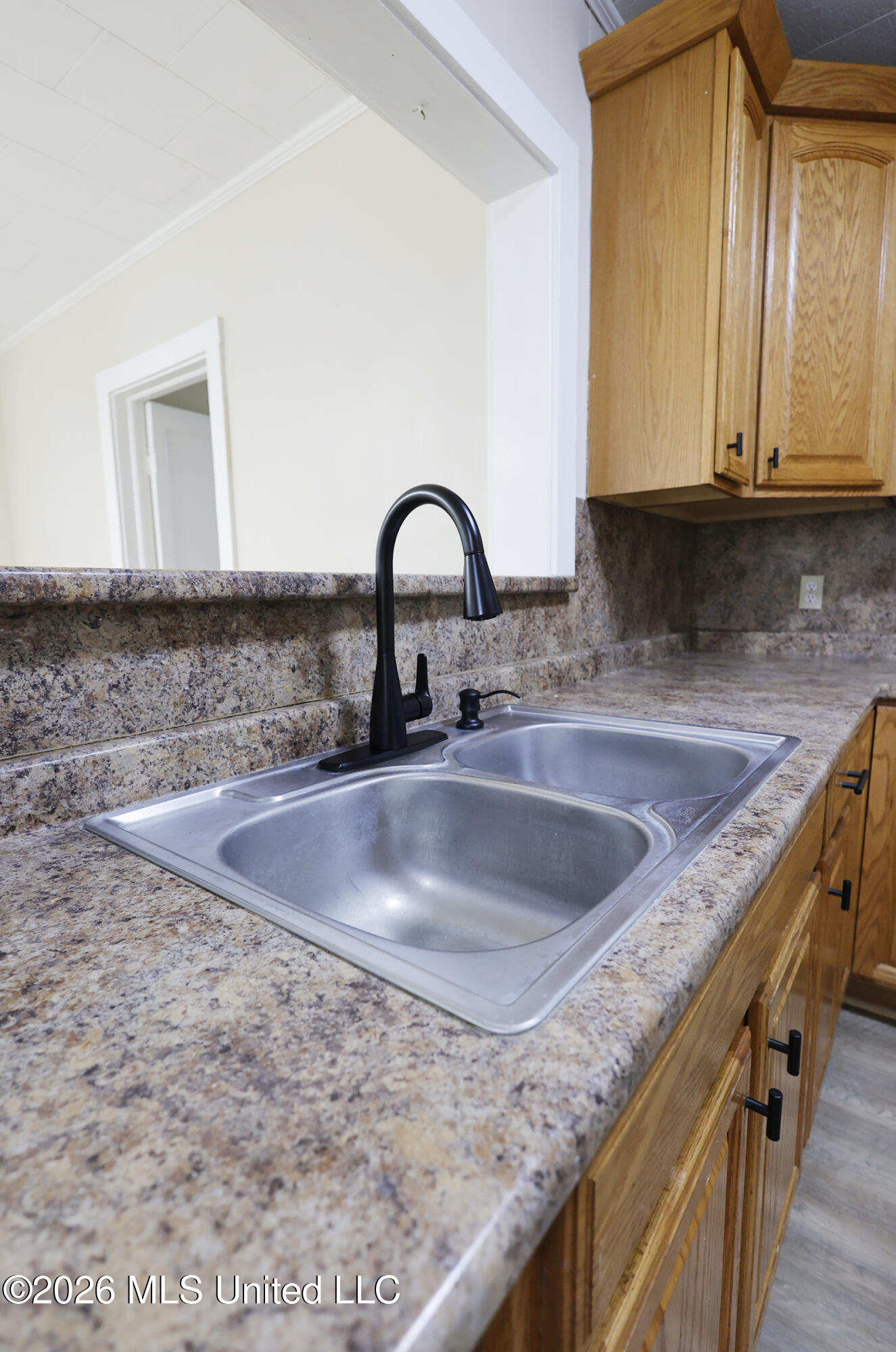 901 3rd Street Property Photo 14