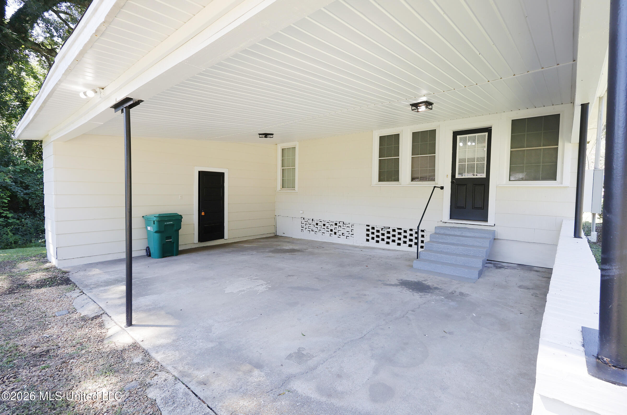 901 3rd Street Property Photo 29