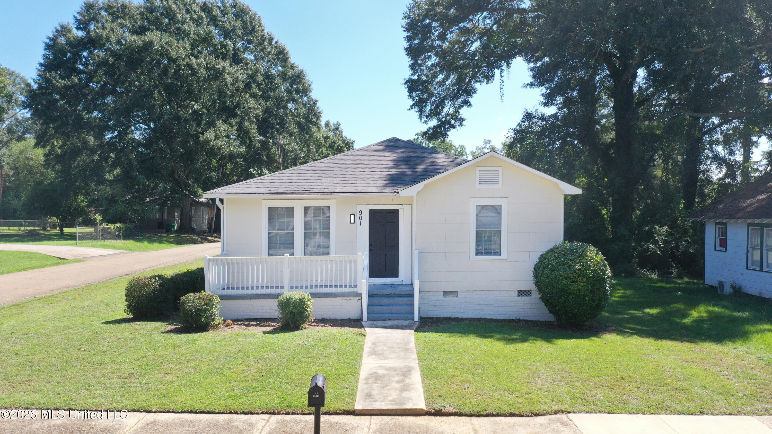 901 3rd Street Property Photo 35