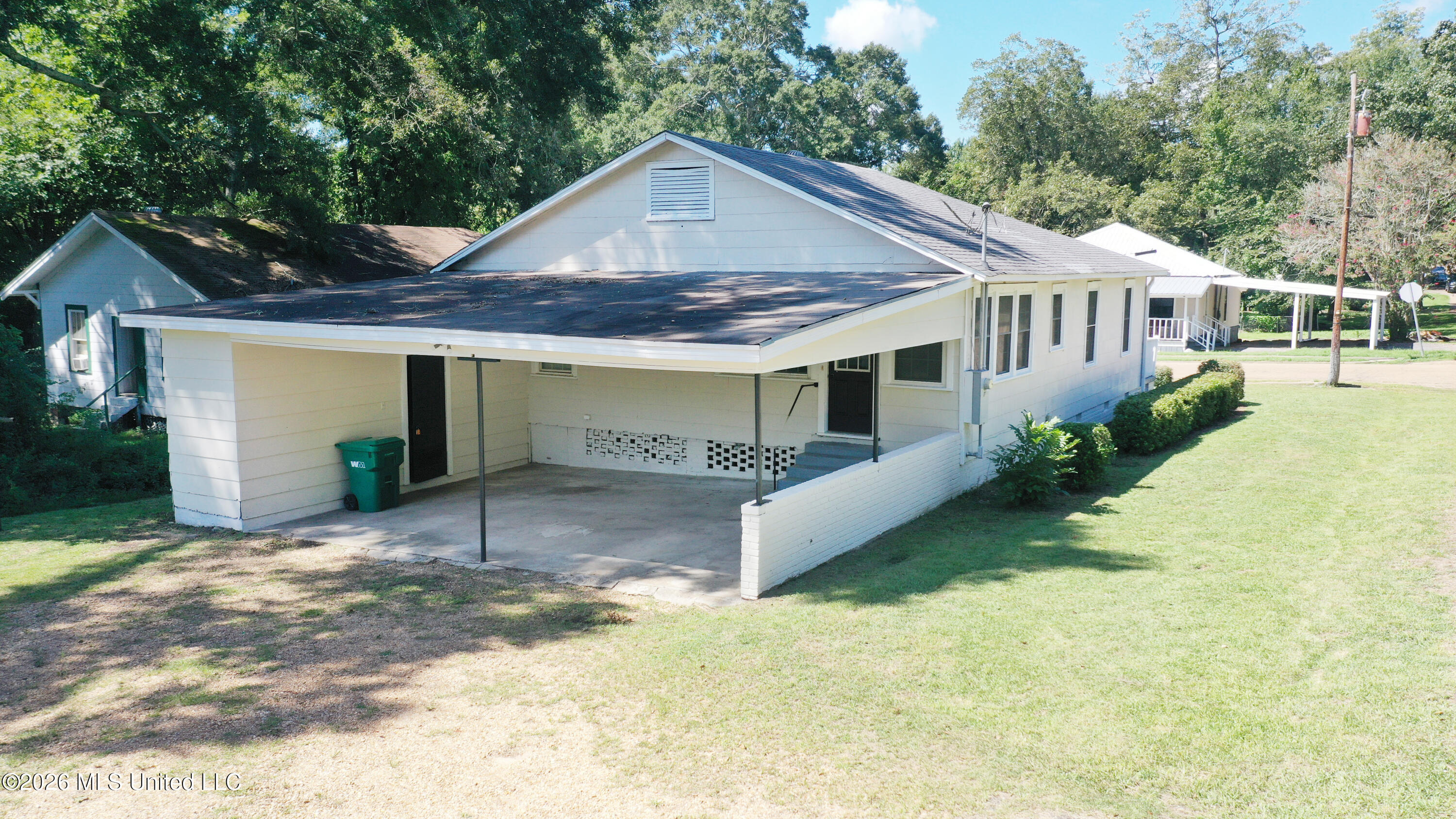 901 3rd Street Property Photo 39