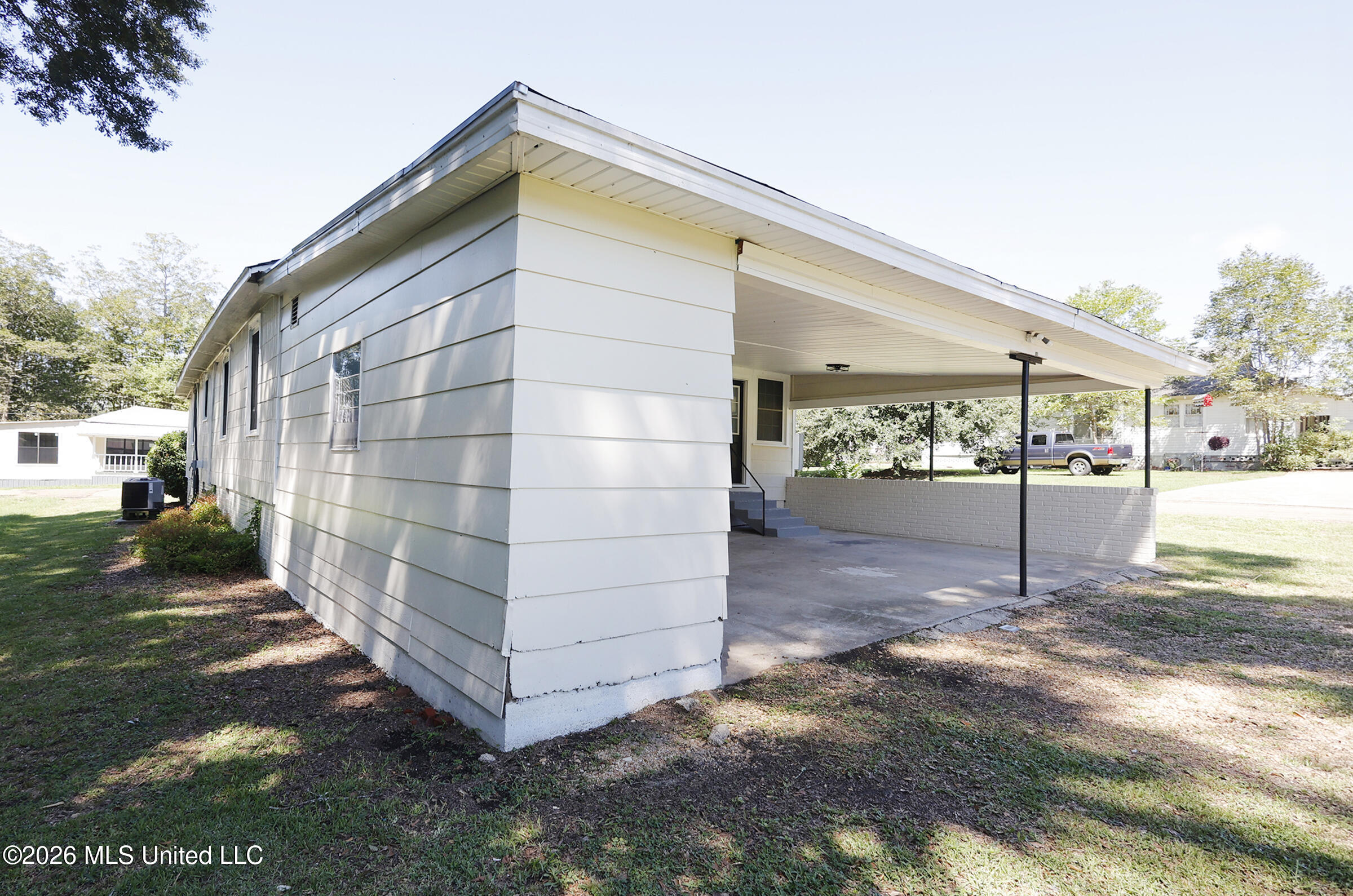 901 3rd Street Property Photo 42