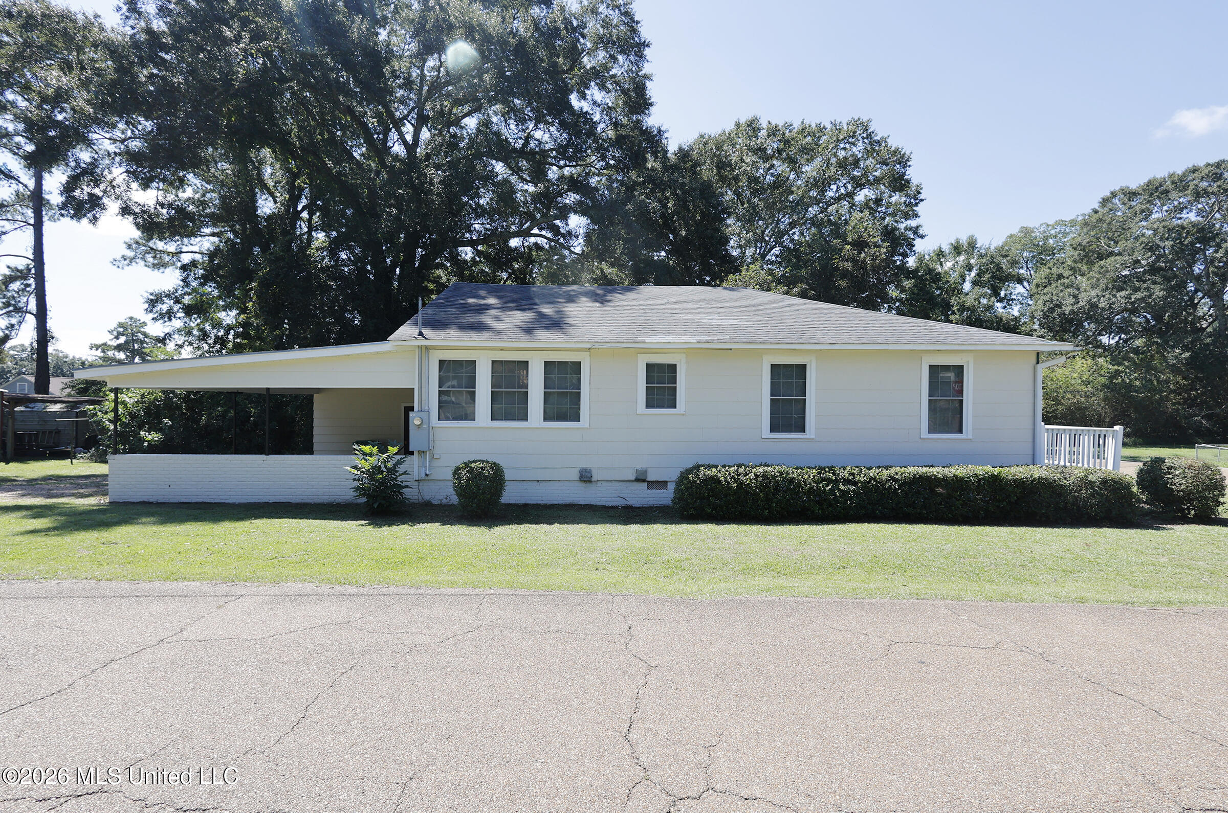 901 3rd Street Property Photo 44