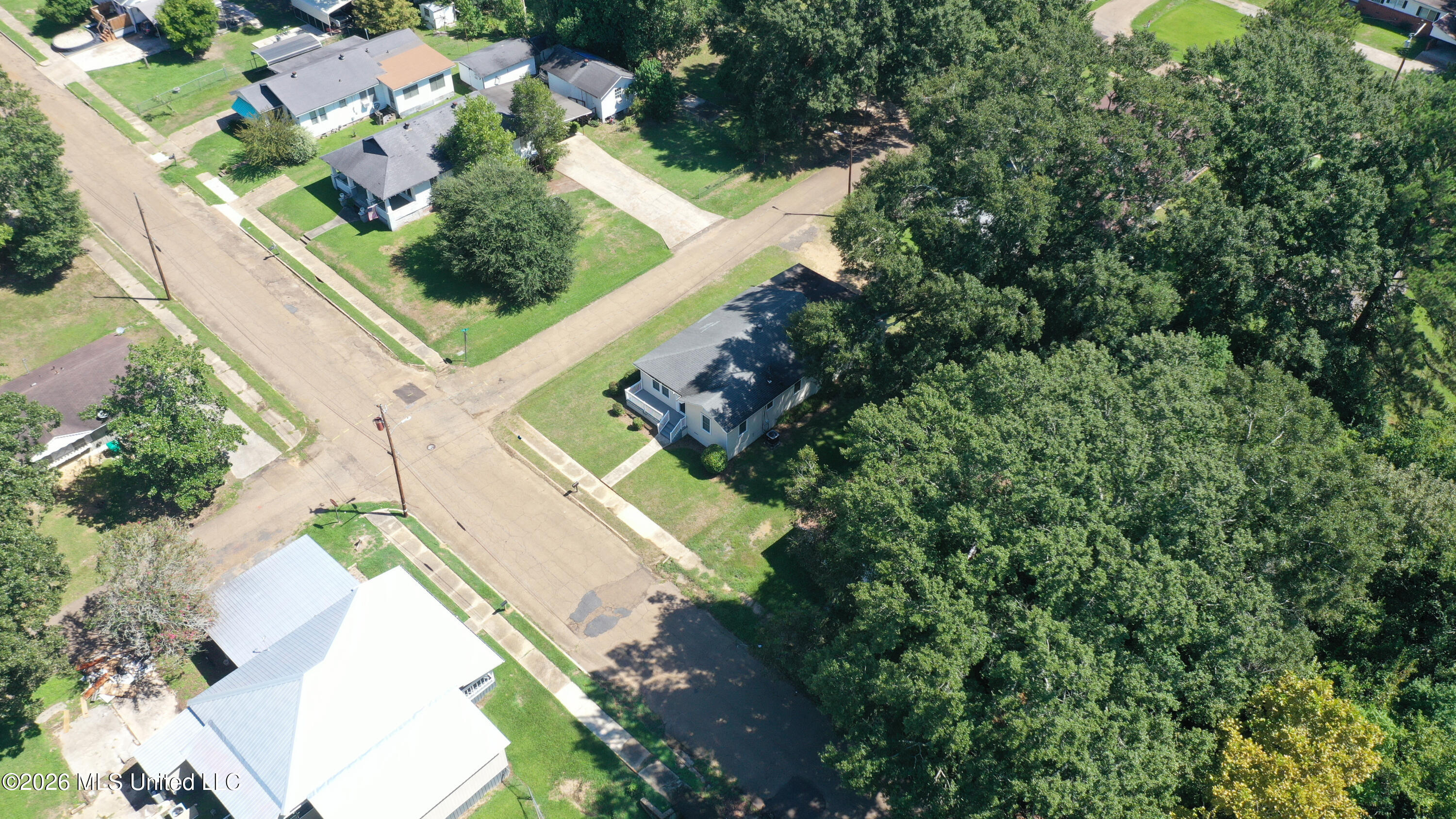901 3rd Street Property Photo 49