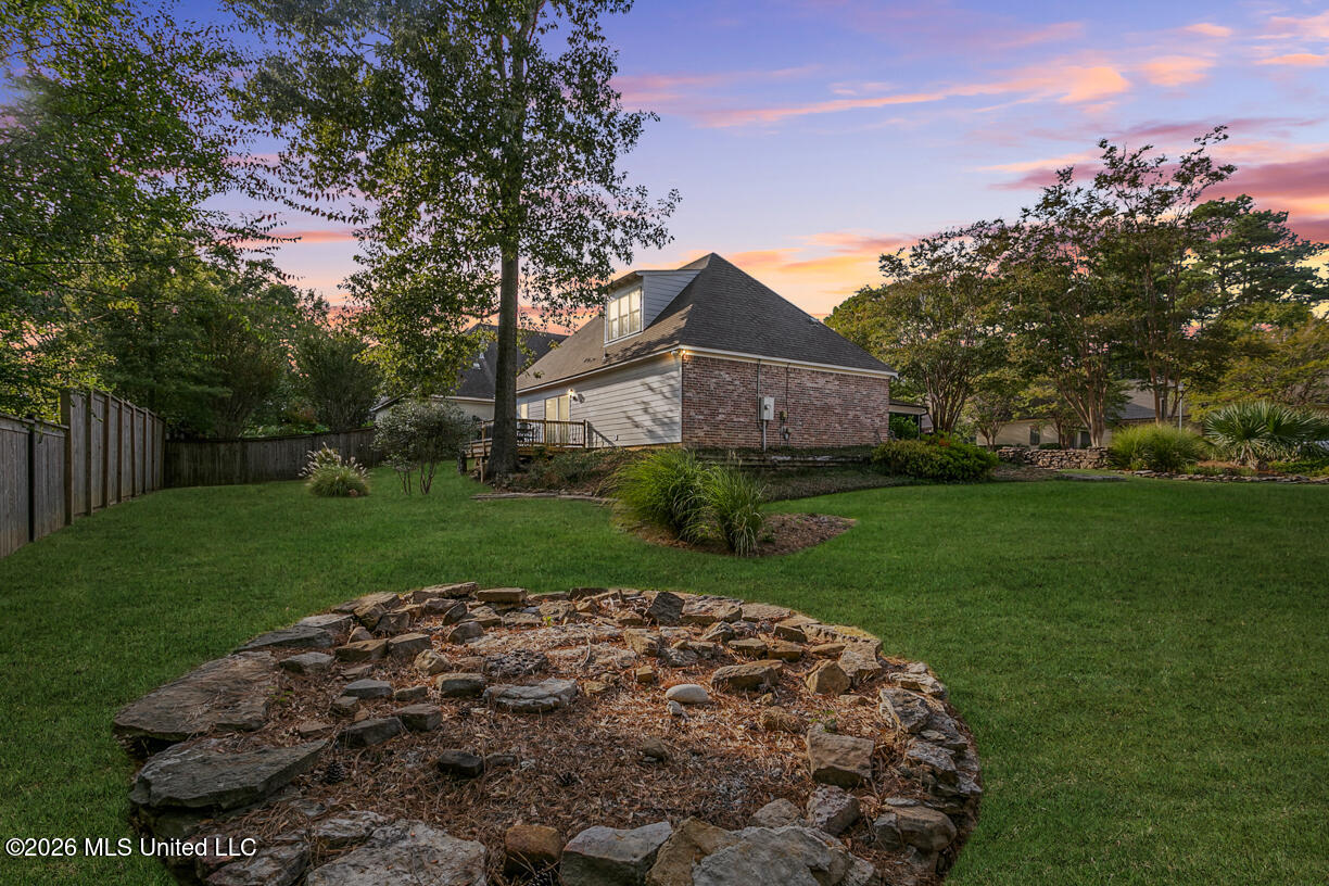 17 Pear Orchard Park Property Photo 13