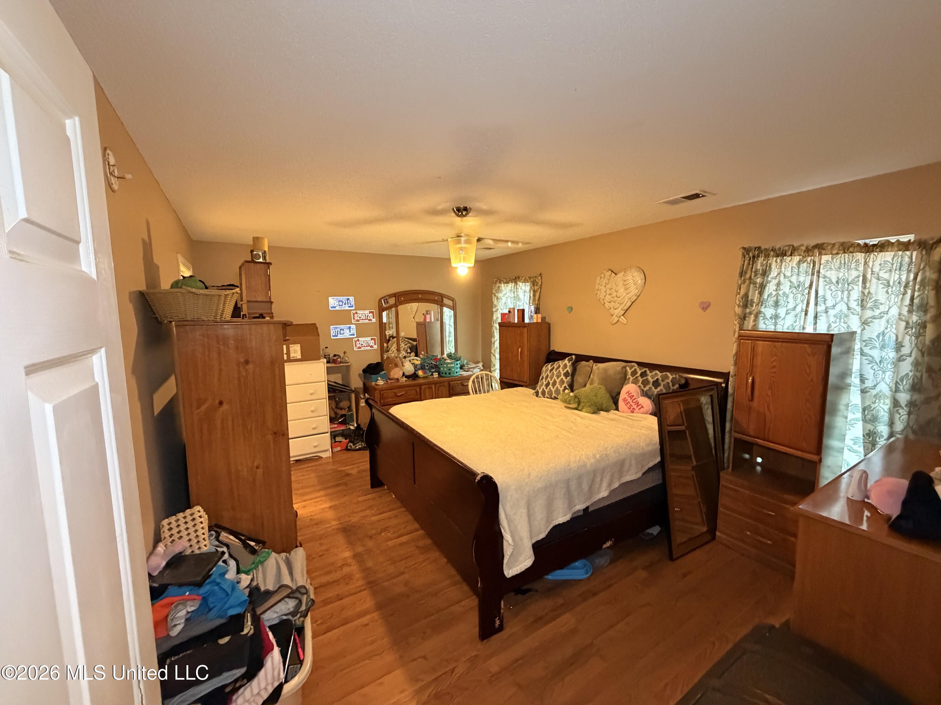 5424 Gibbons Cove Property Photo 6