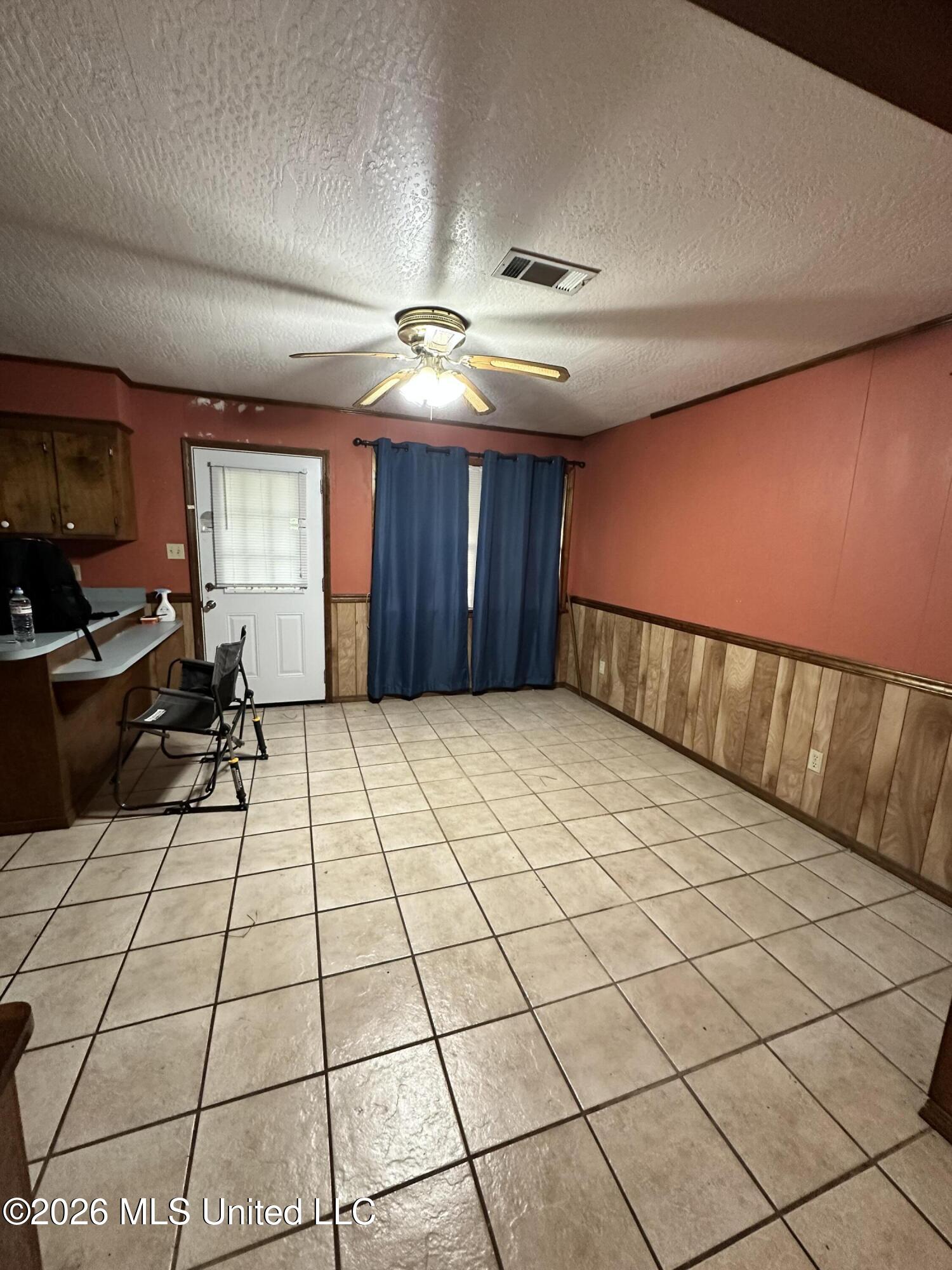 17 Howard Street Property Photo 5