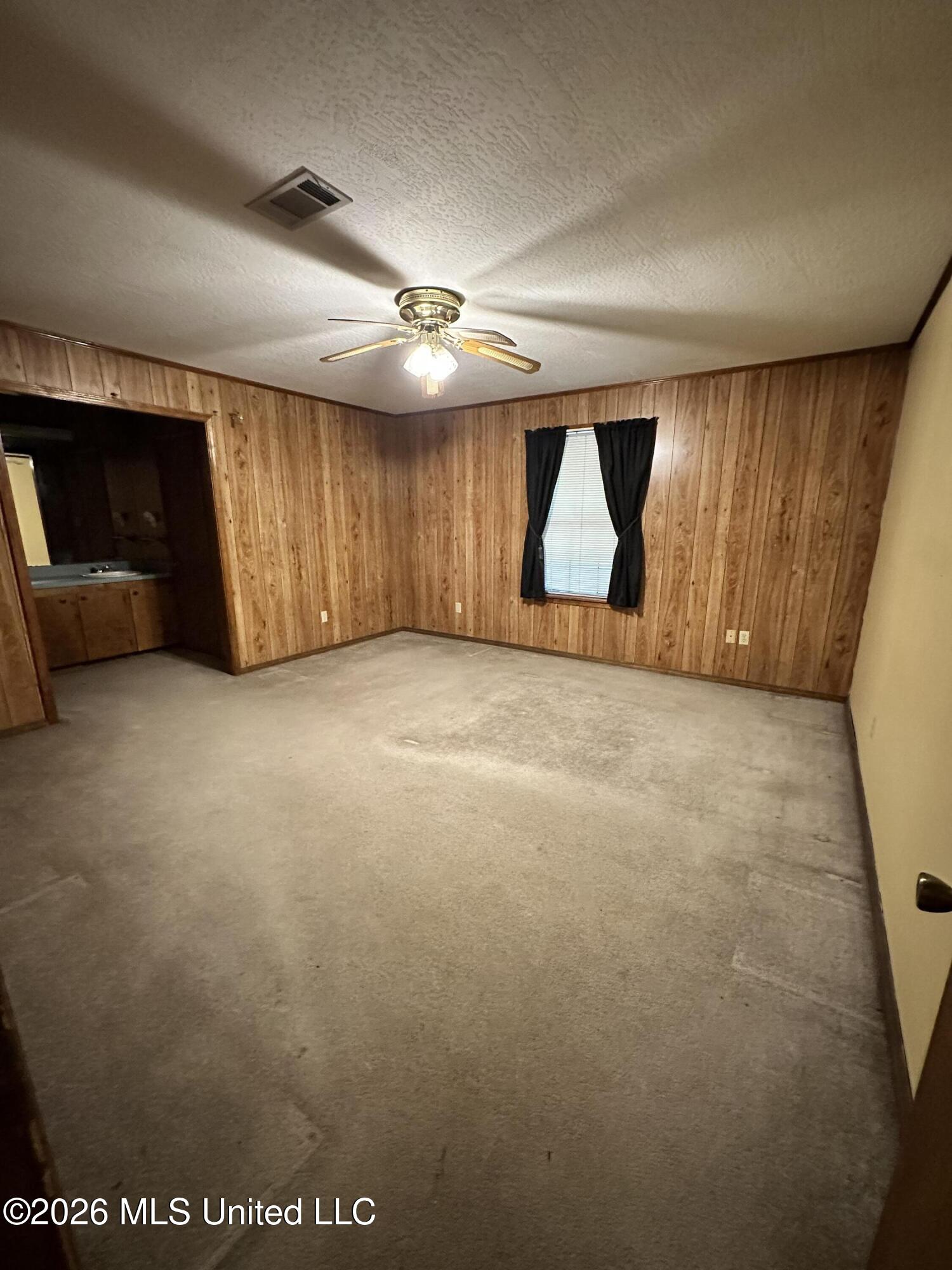 17 Howard Street Property Photo 8