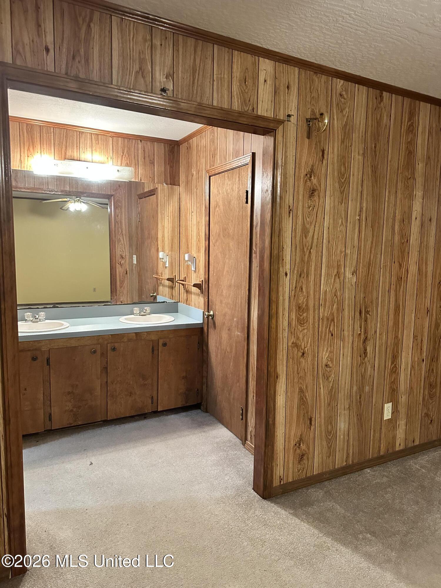 17 Howard Street Property Photo 9