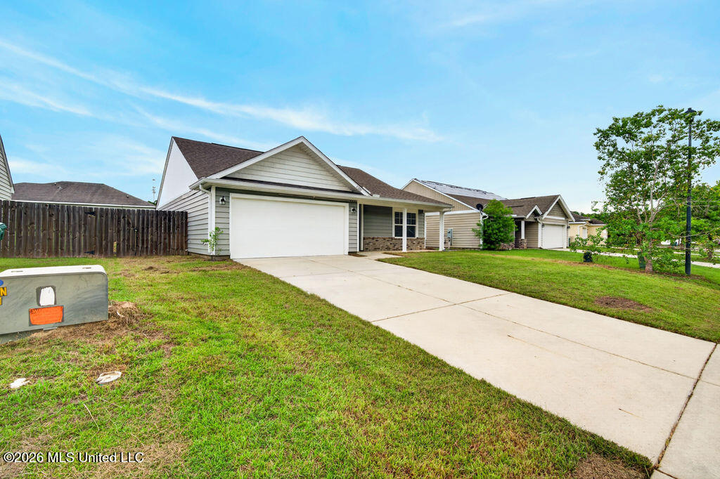 13228 Willow Oak Circle Property Photo 2