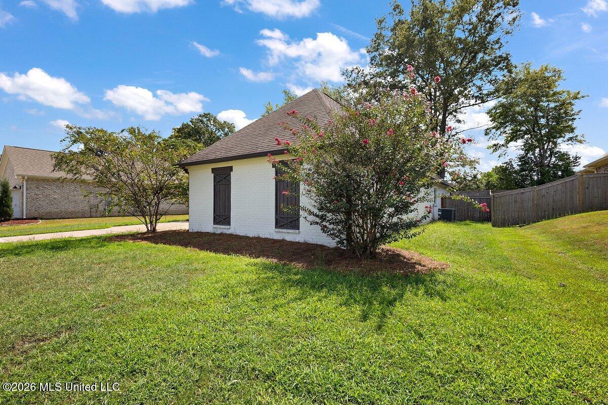 164 Sweetbriar Circle Property Photo 2