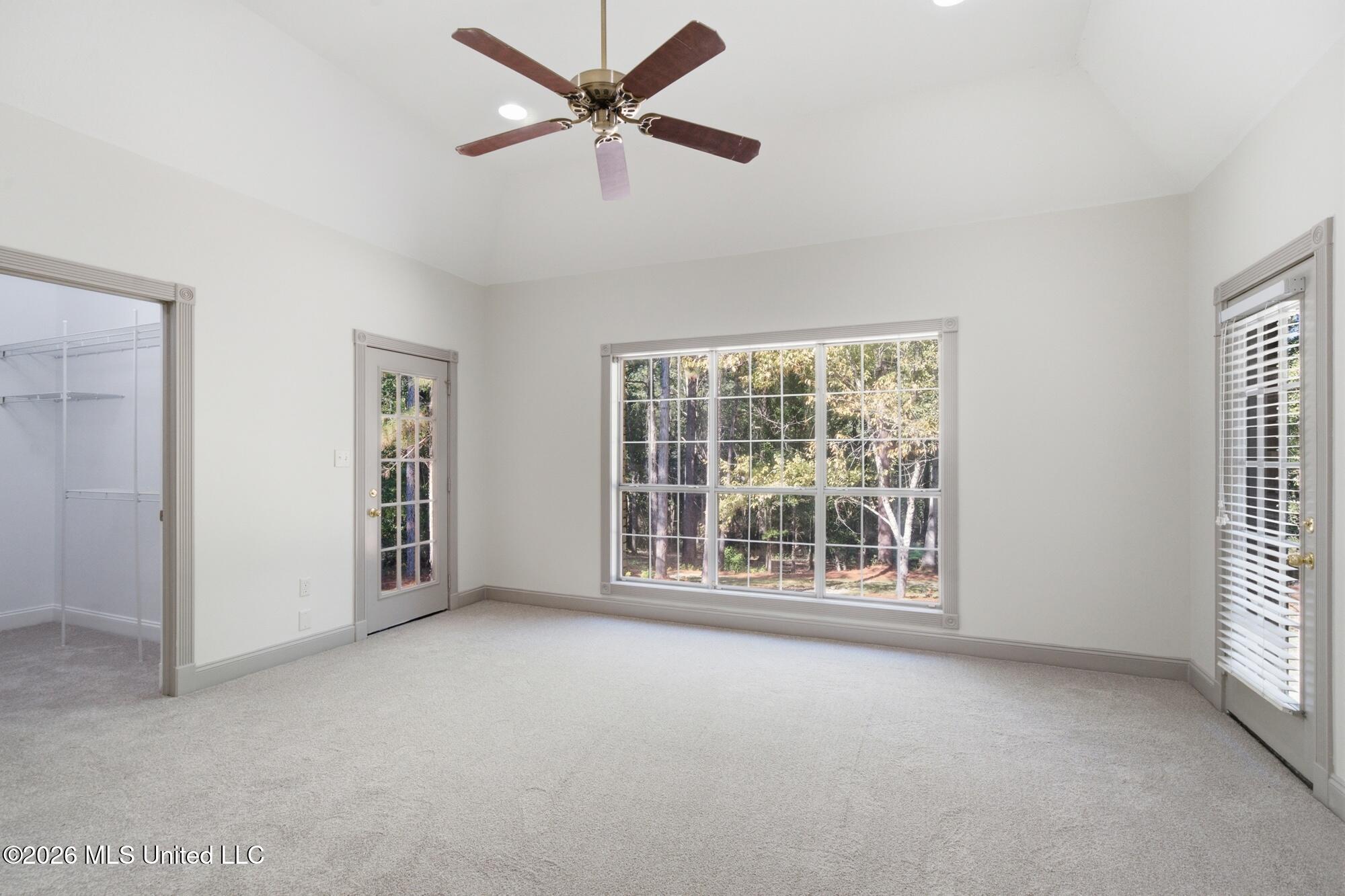 127 Cherry Oak Trail Property Photo 18