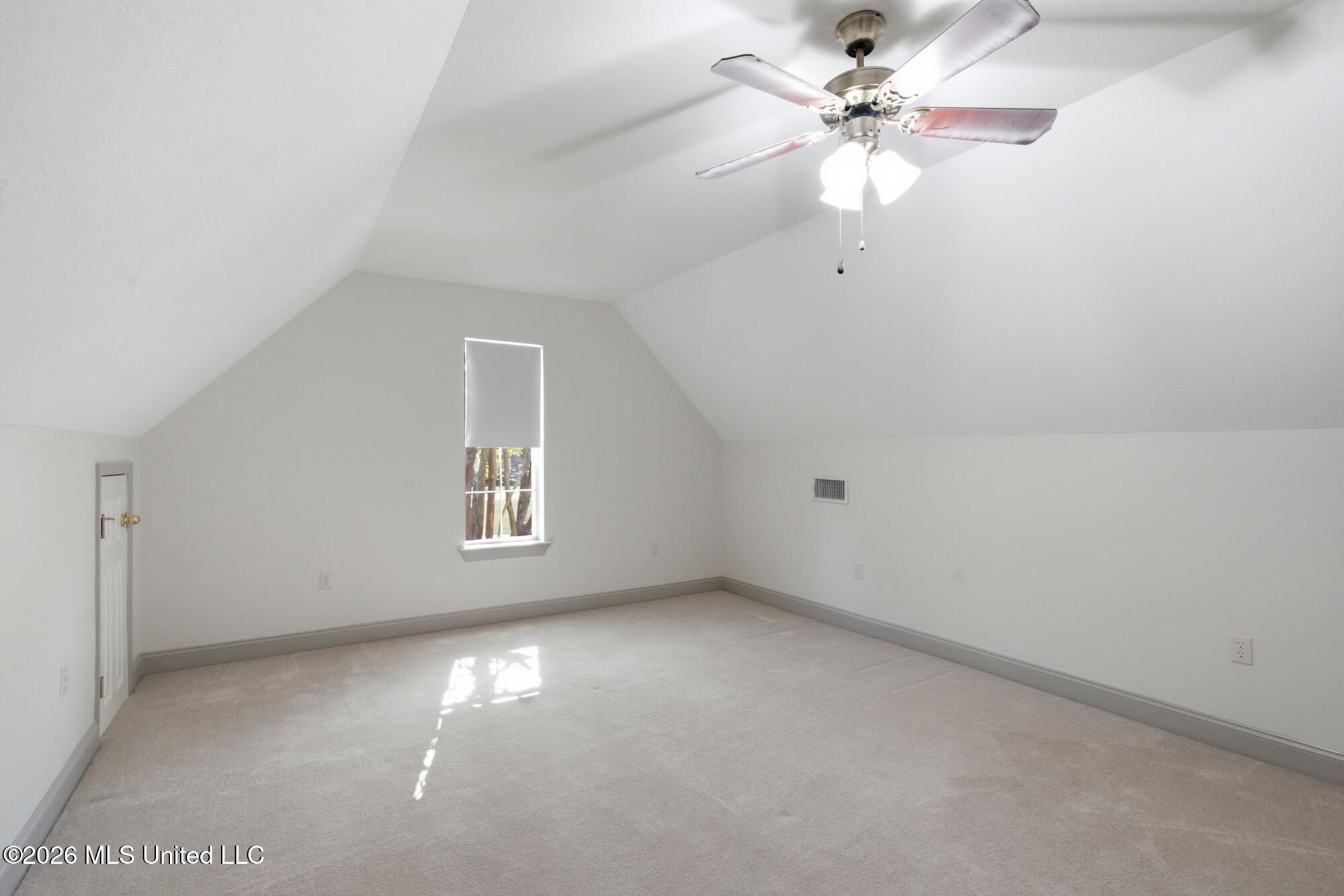 127 Cherry Oak Trail Property Photo 29