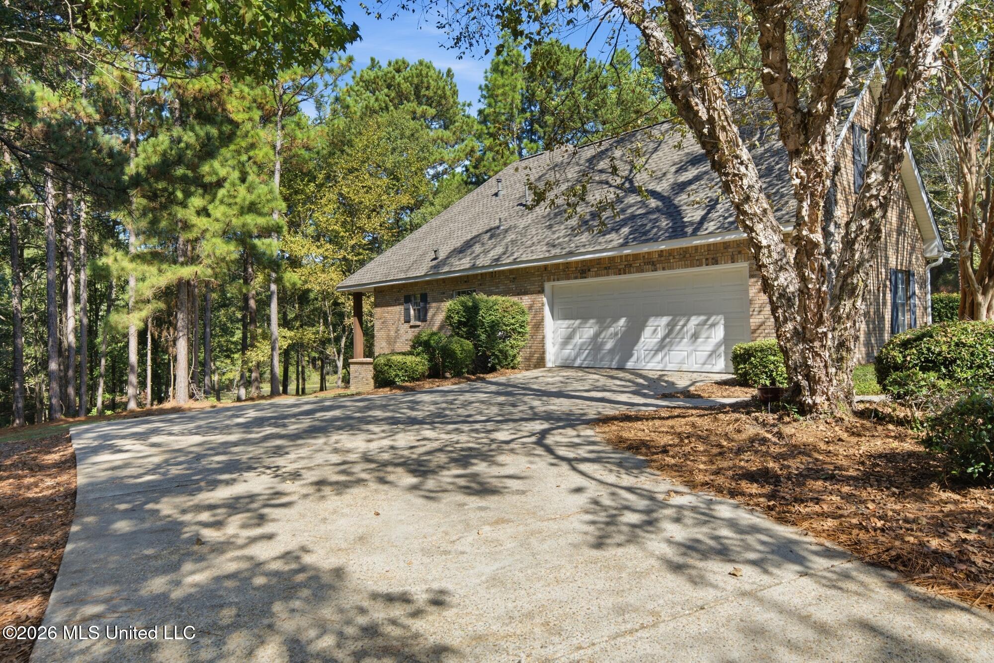 127 Cherry Oak Trail Property Photo 32