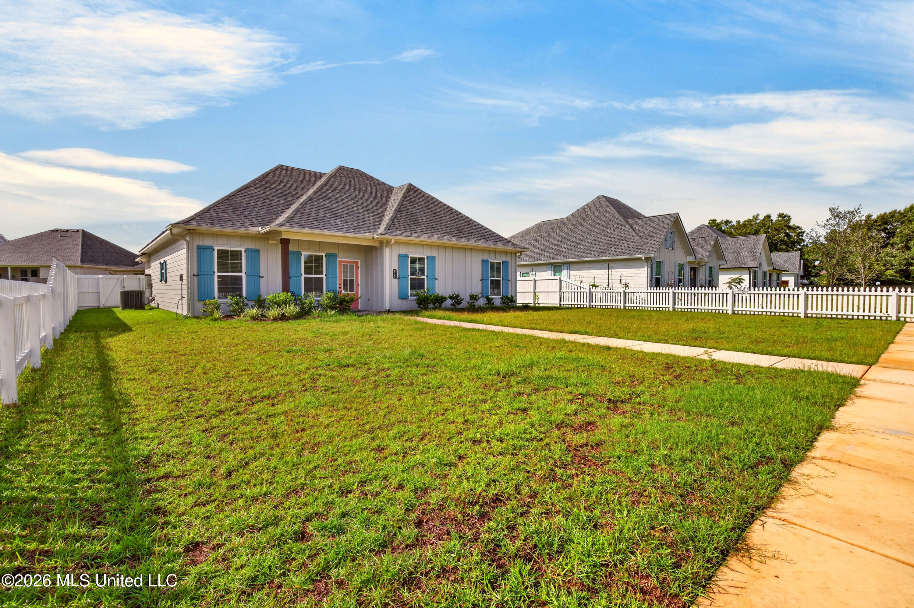 818 Old Spanish Trail Property Photo 4