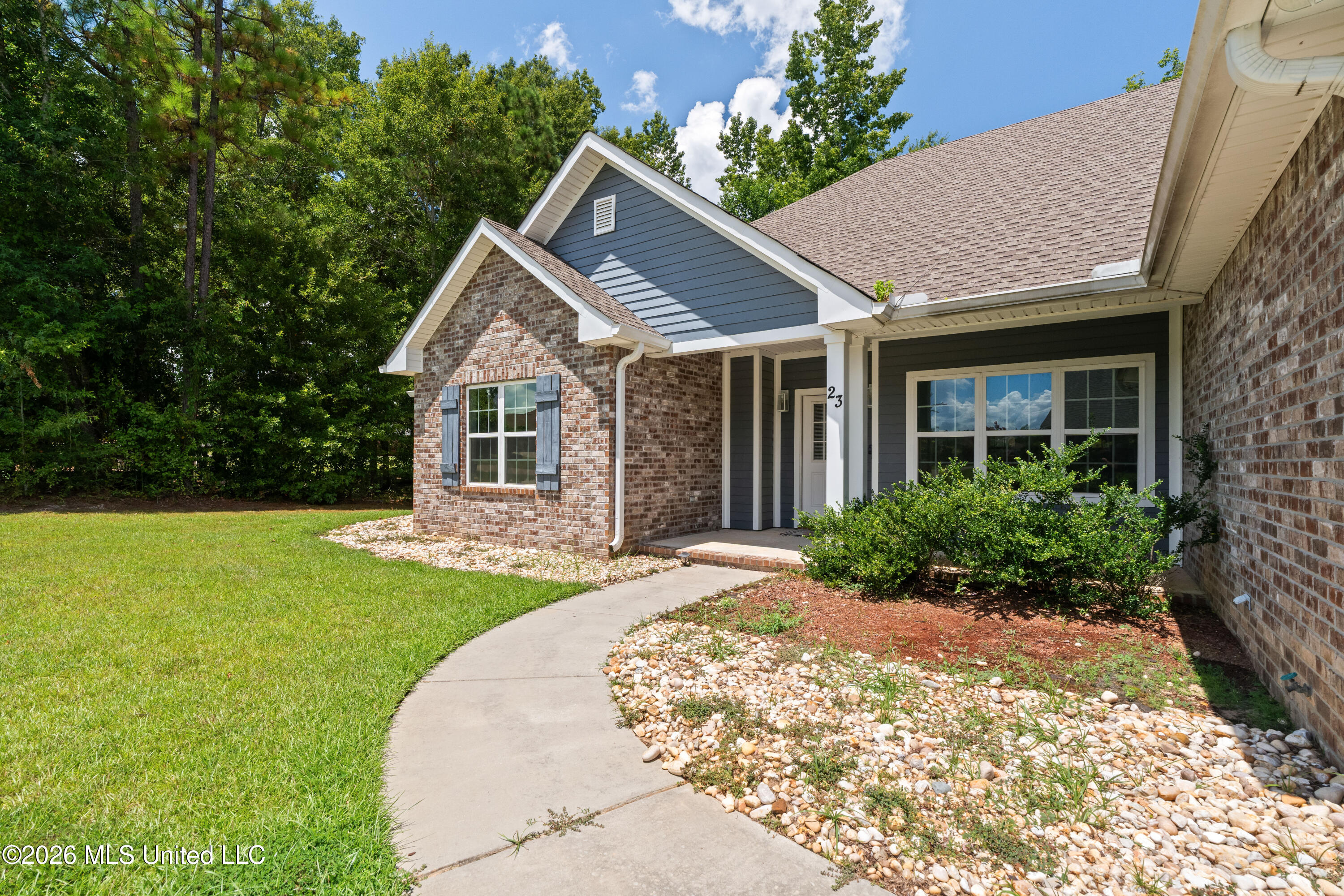 23 E Chapel Hill Boulevard Property Photo 3