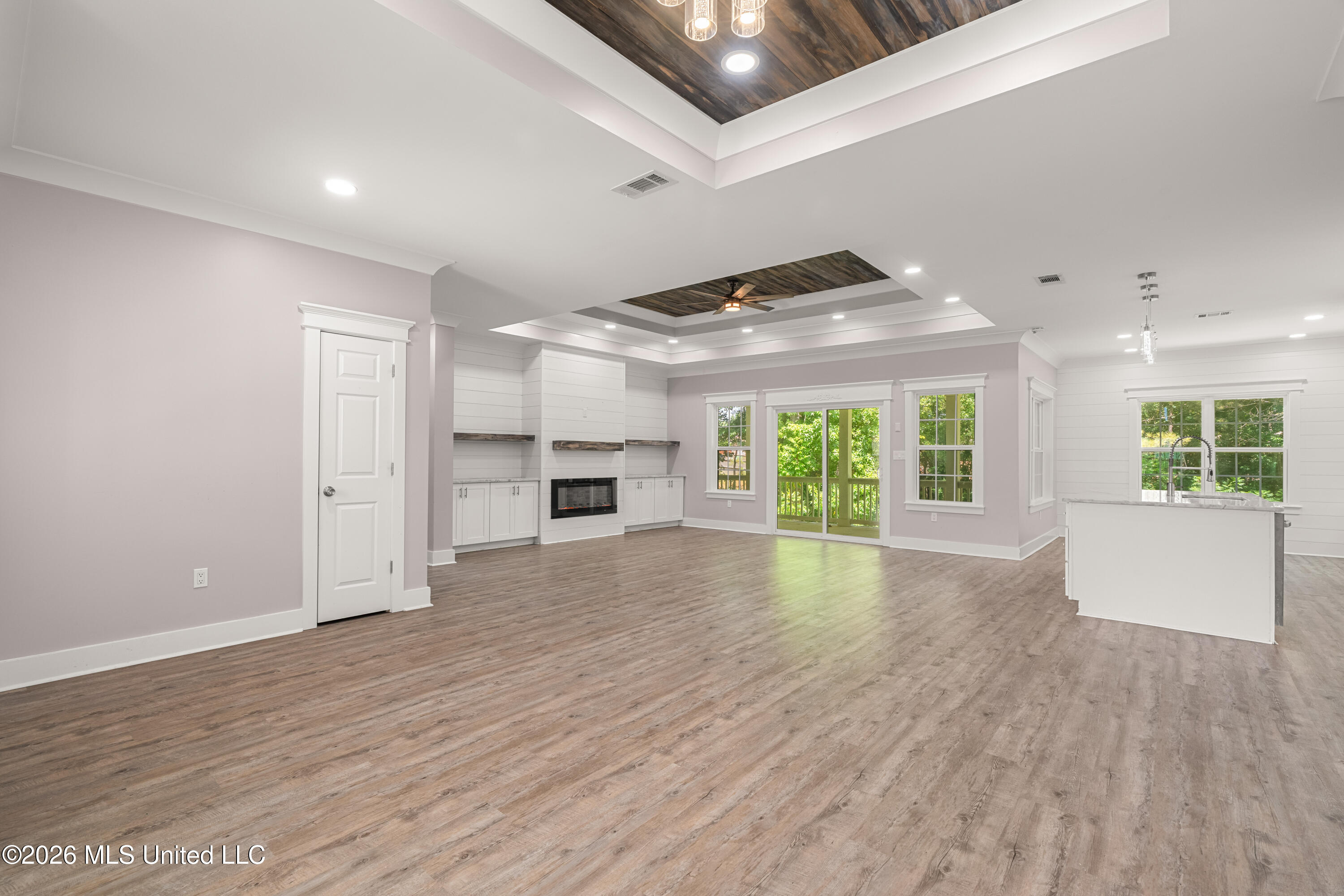 23 E Chapel Hill Boulevard Property Photo 6