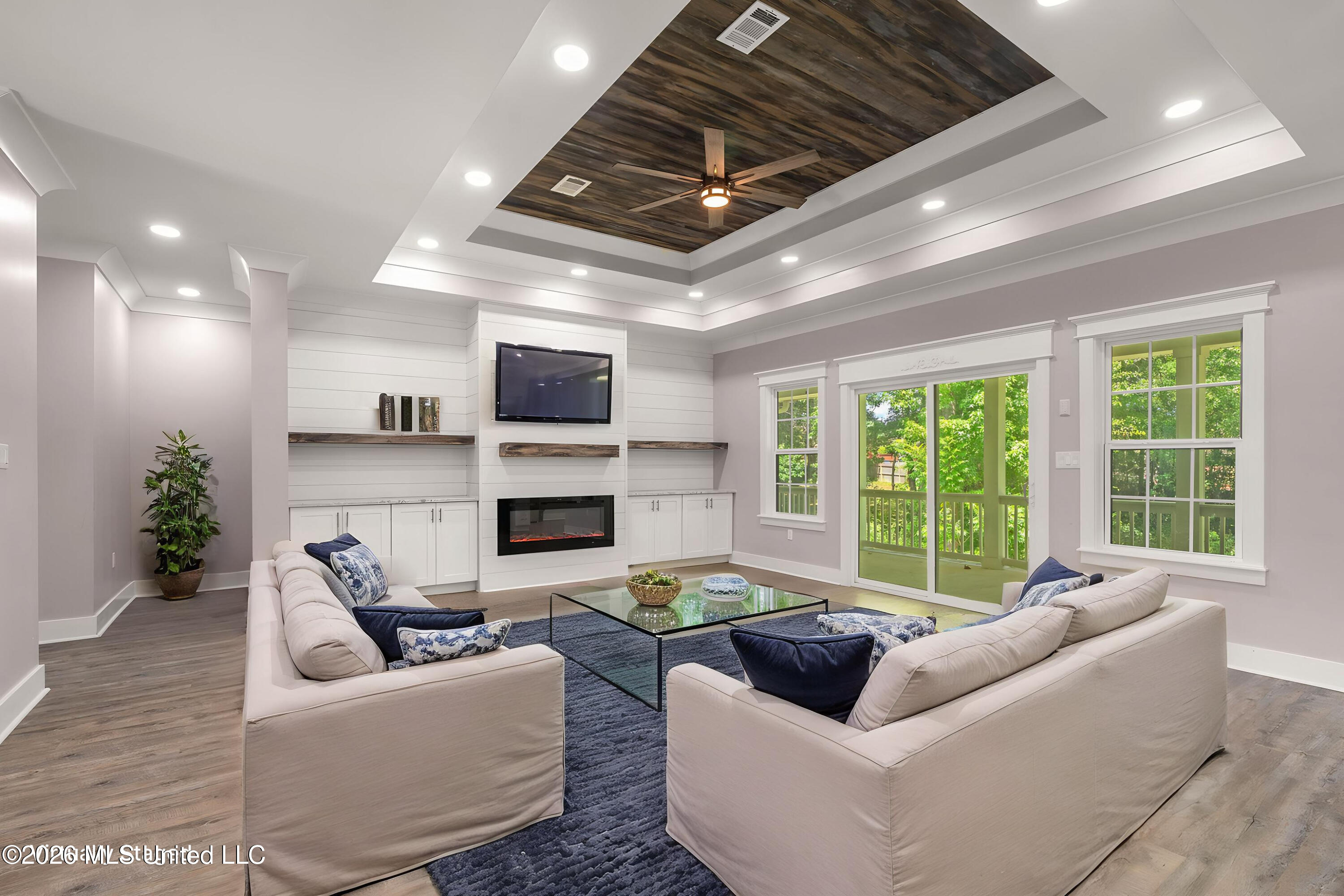 23 E Chapel Hill Boulevard Property Photo 8