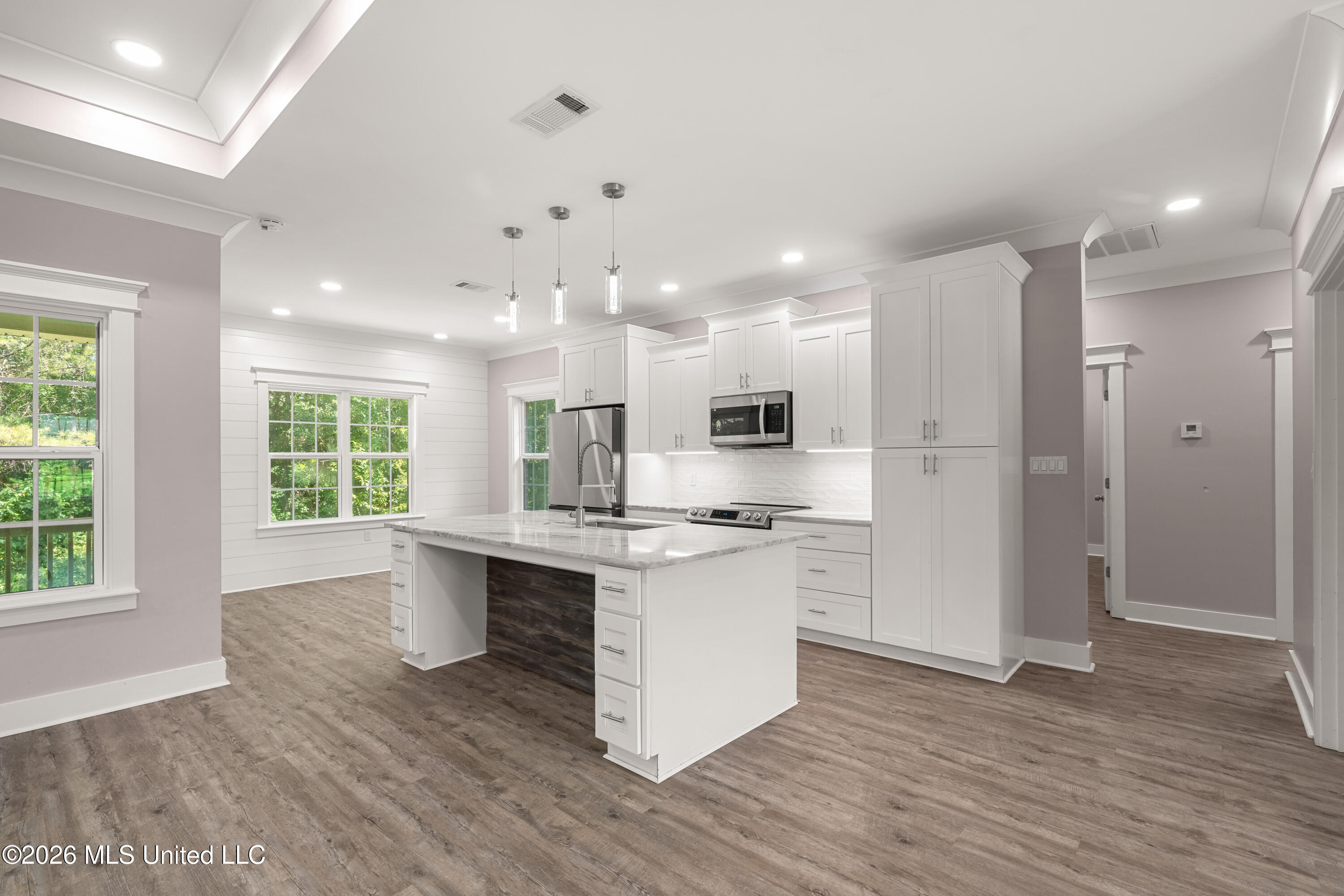 23 E Chapel Hill Boulevard Property Photo 9