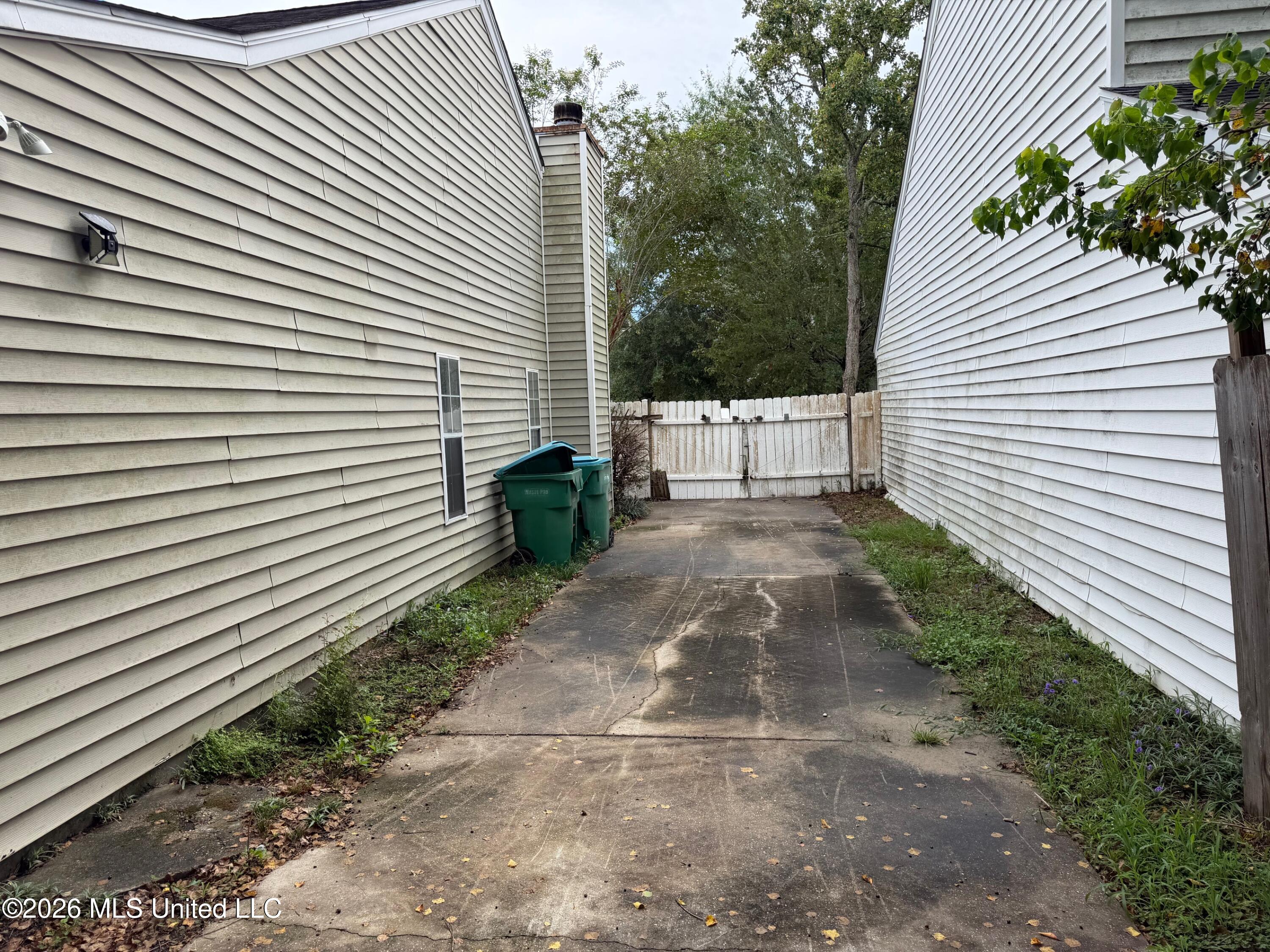 13454 Windsong Drive Property Photo 11