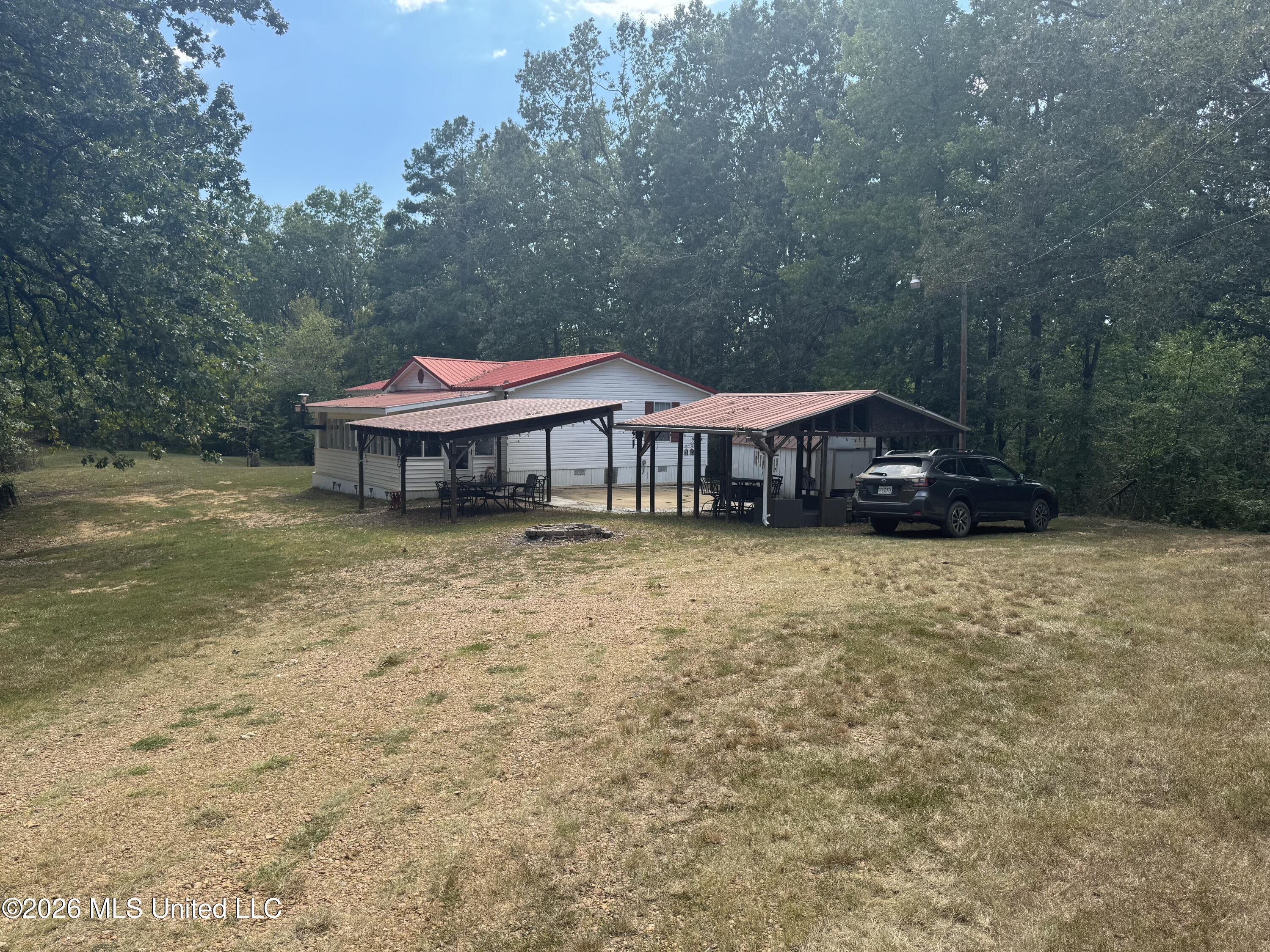 191 Bob White Lane Property Photo 3