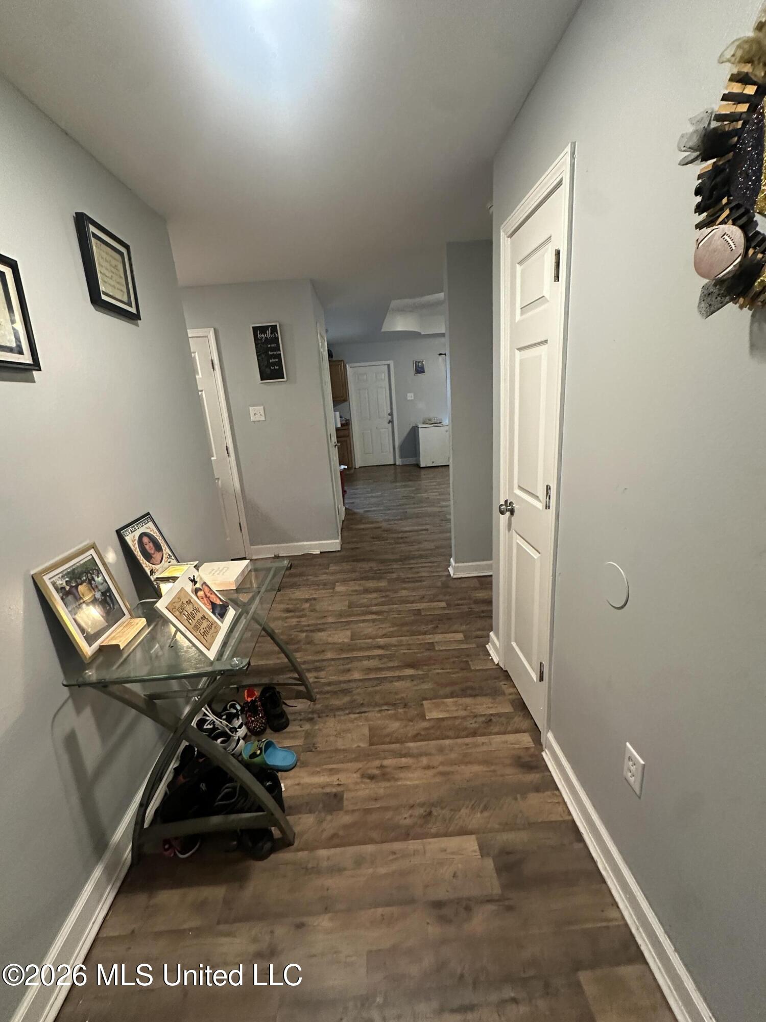 6235 W Forrest Street Property Photo 2