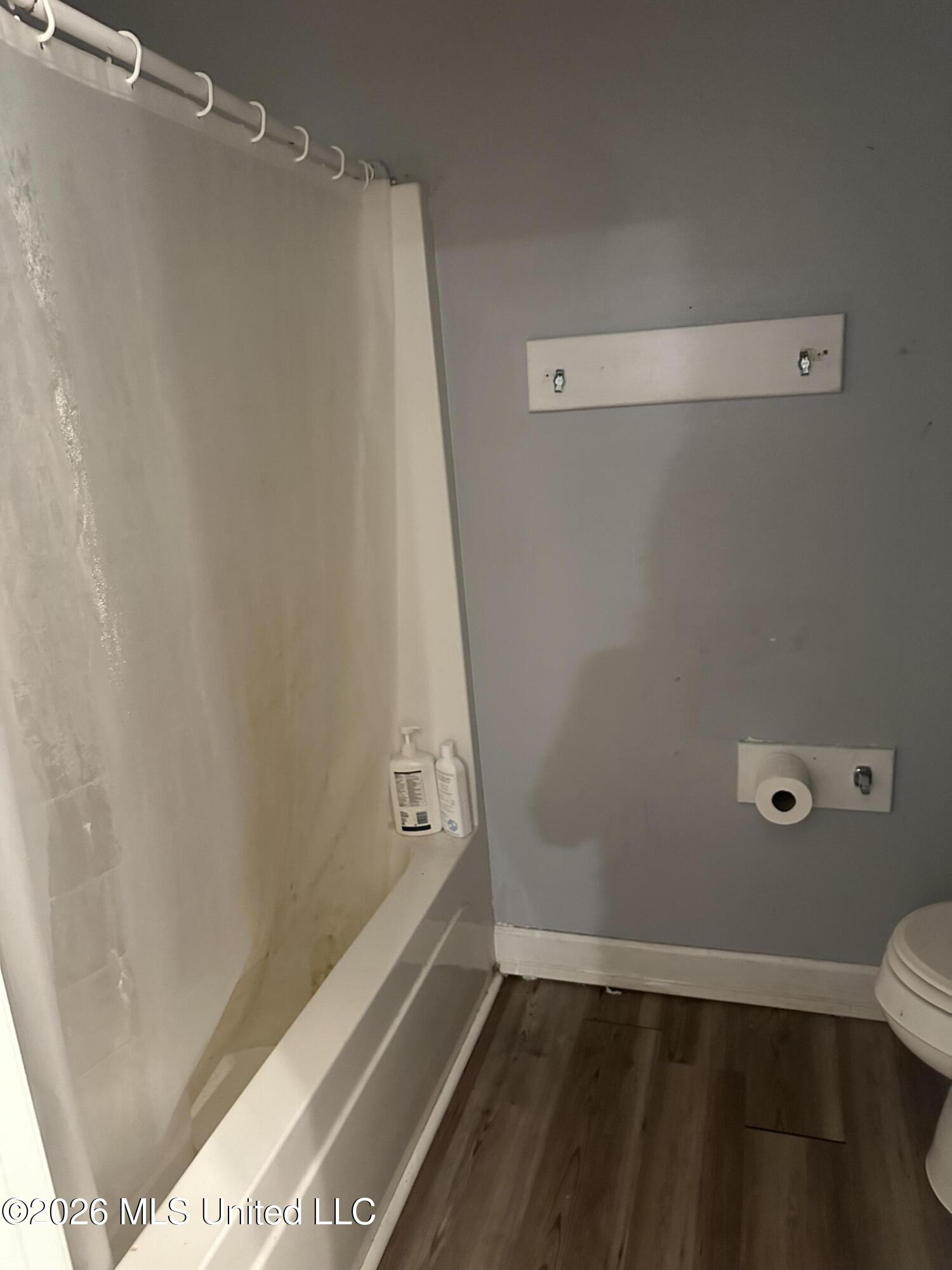 6235 W Forrest Street Property Photo 7