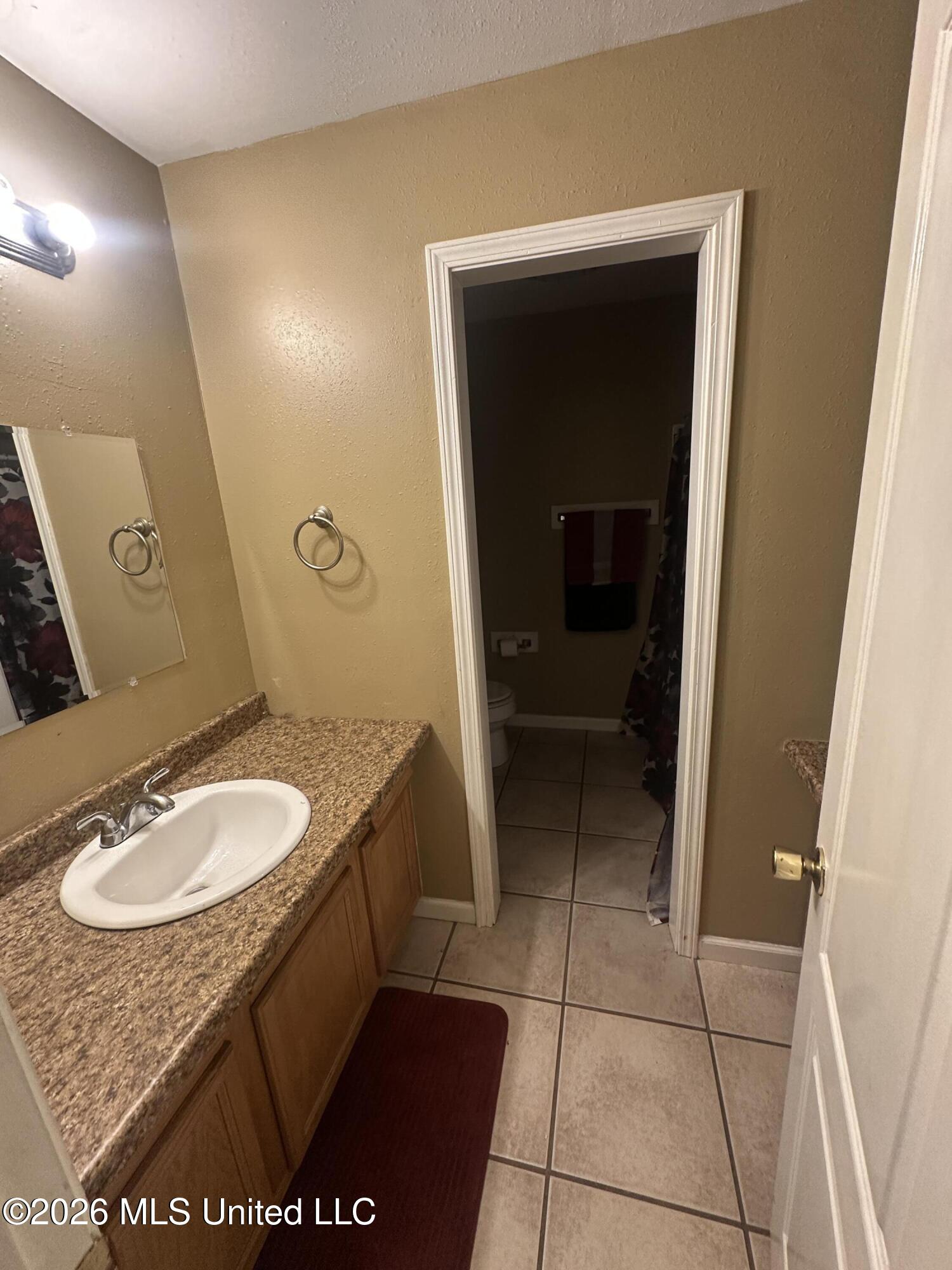 6235 W Forrest Street Property Photo 19