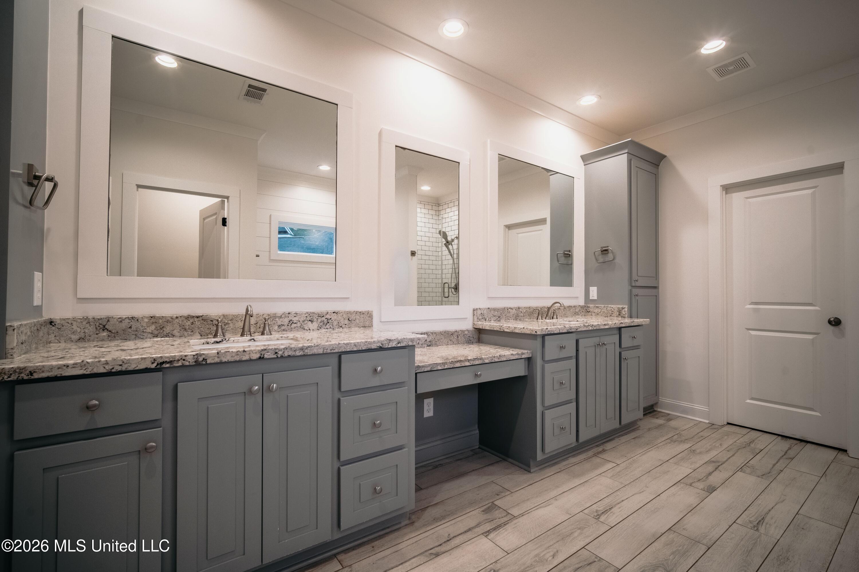 159 Camden Lake Drive Property Photo 14