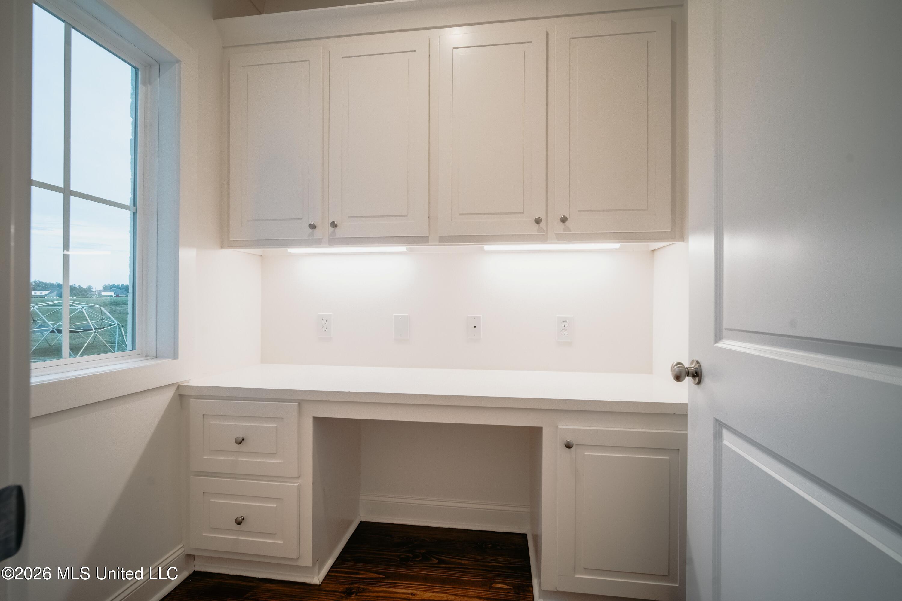 159 Camden Lake Drive Property Photo 17