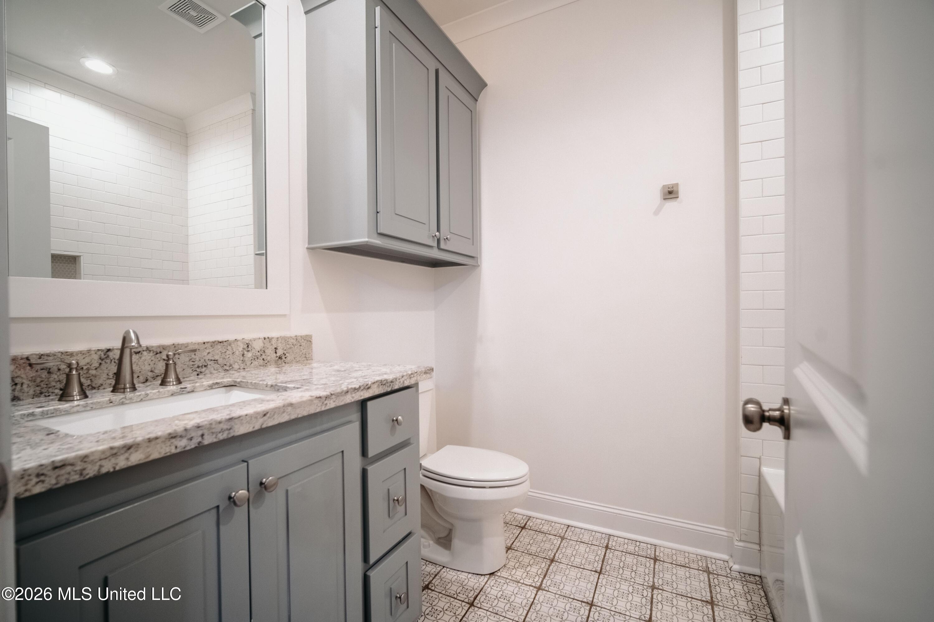 159 Camden Lake Drive Property Photo 22