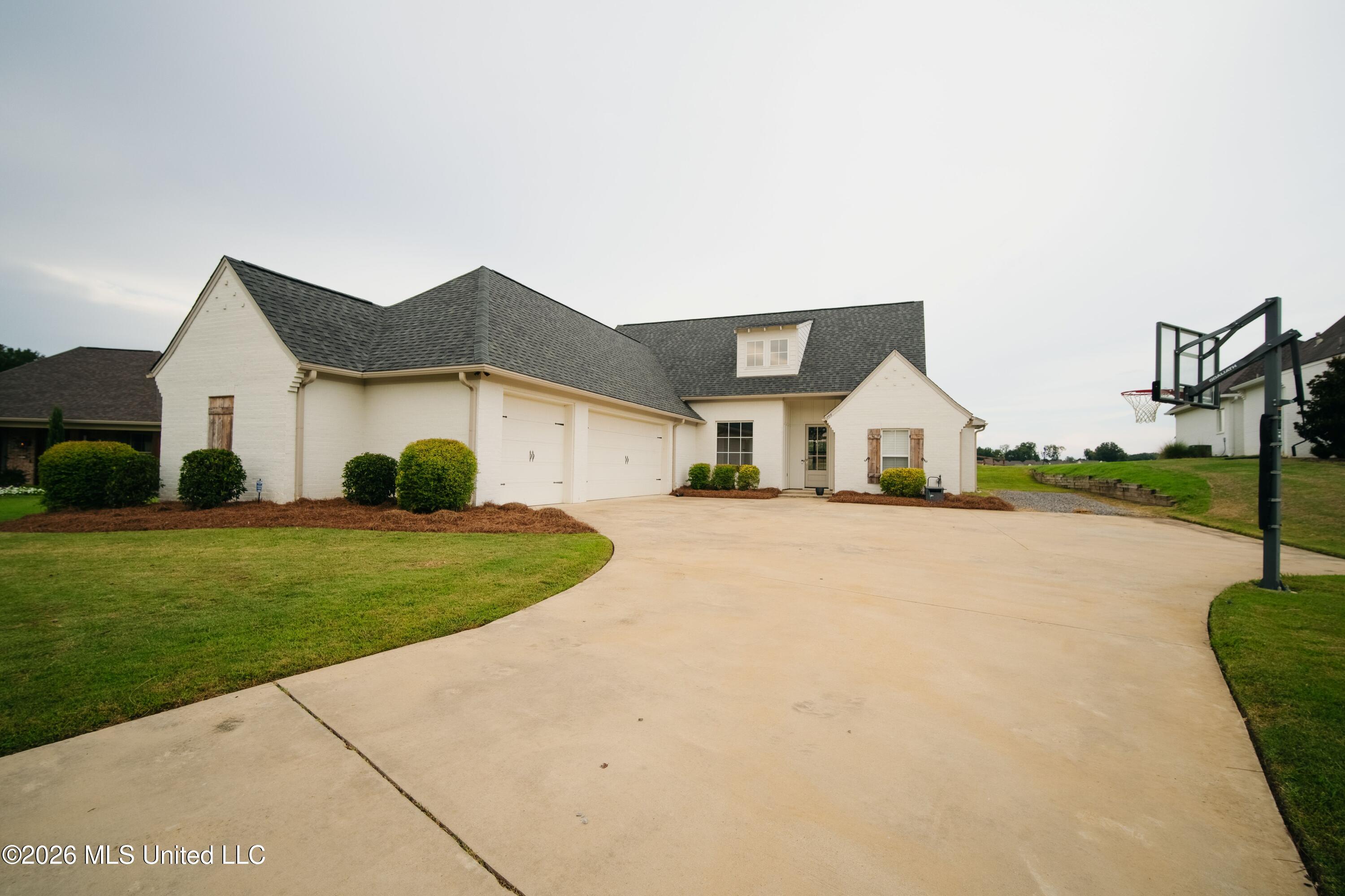 159 Camden Lake Drive Property Photo 36
