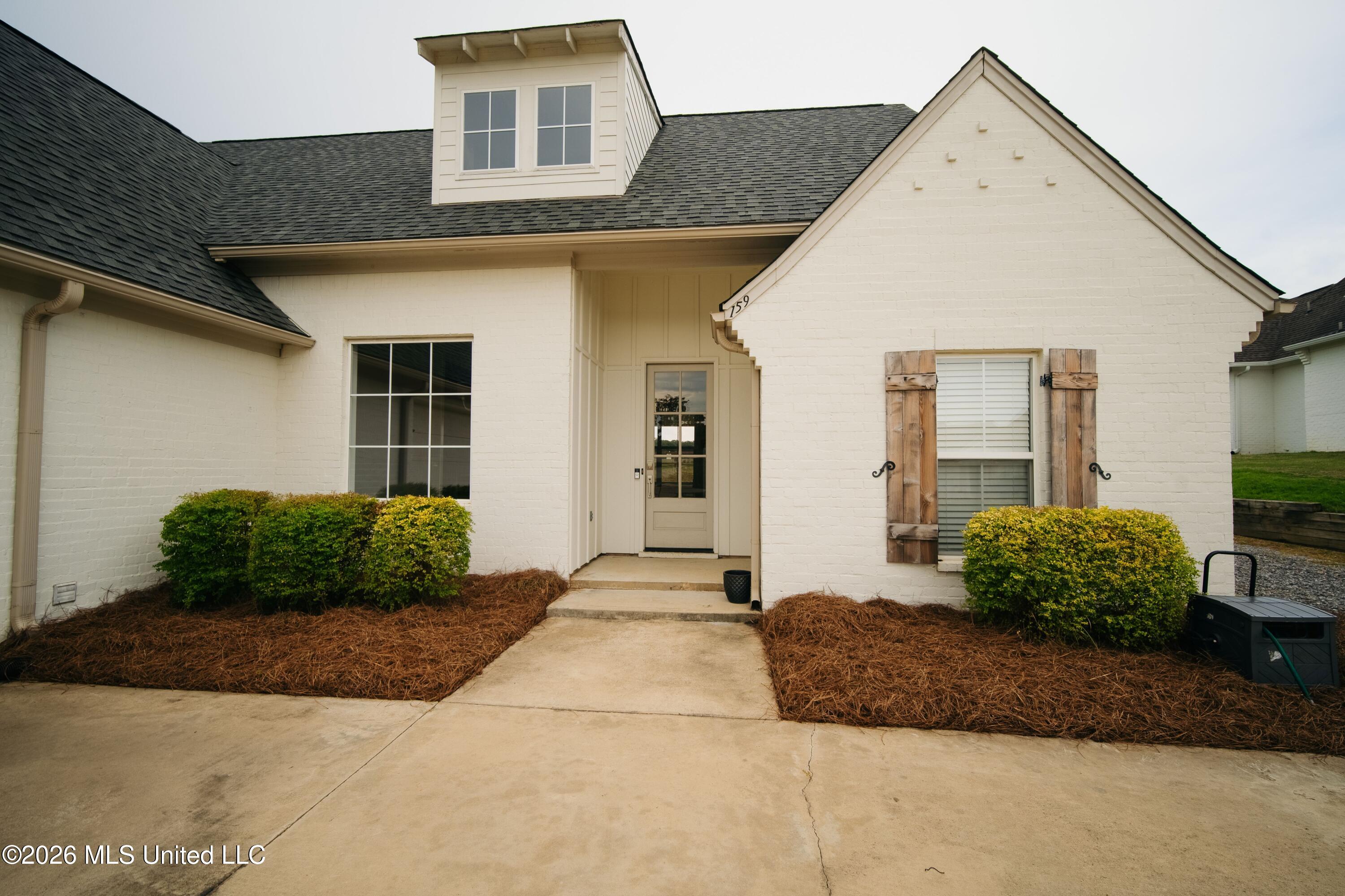159 Camden Lake Drive Property Photo 38