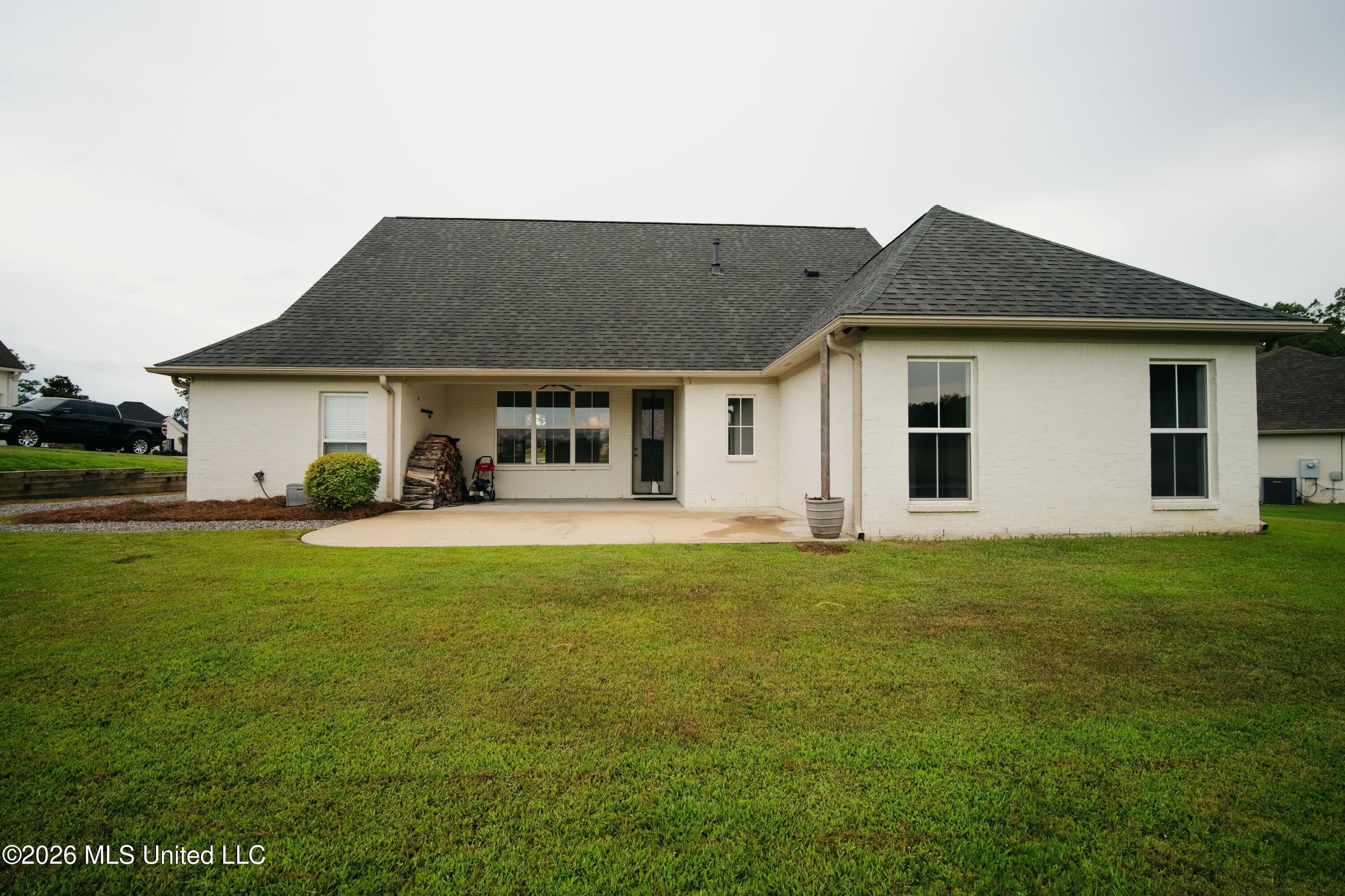 159 Camden Lake Drive Property Photo 40