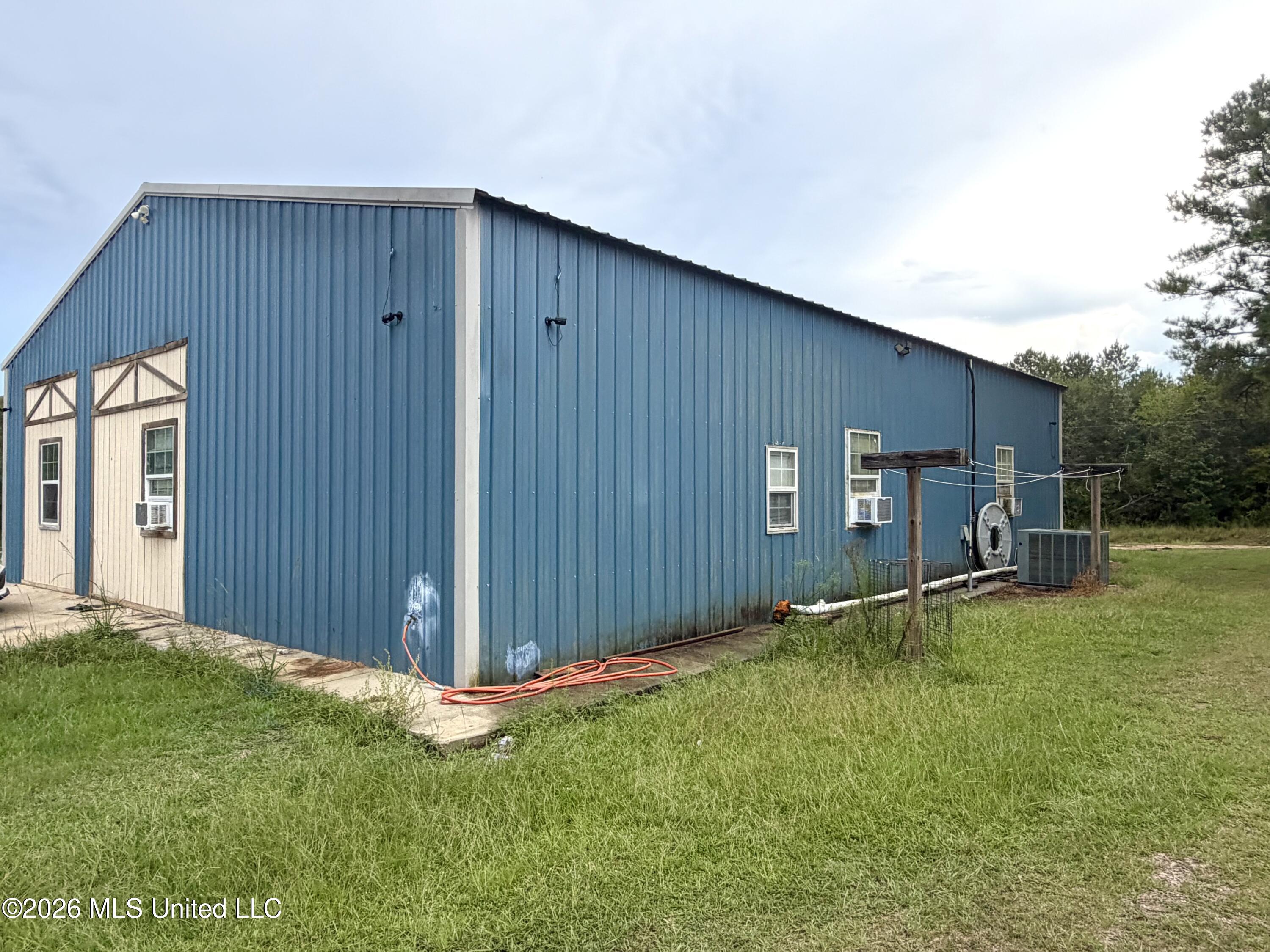 3651 Ruth Drive Property Photo 5