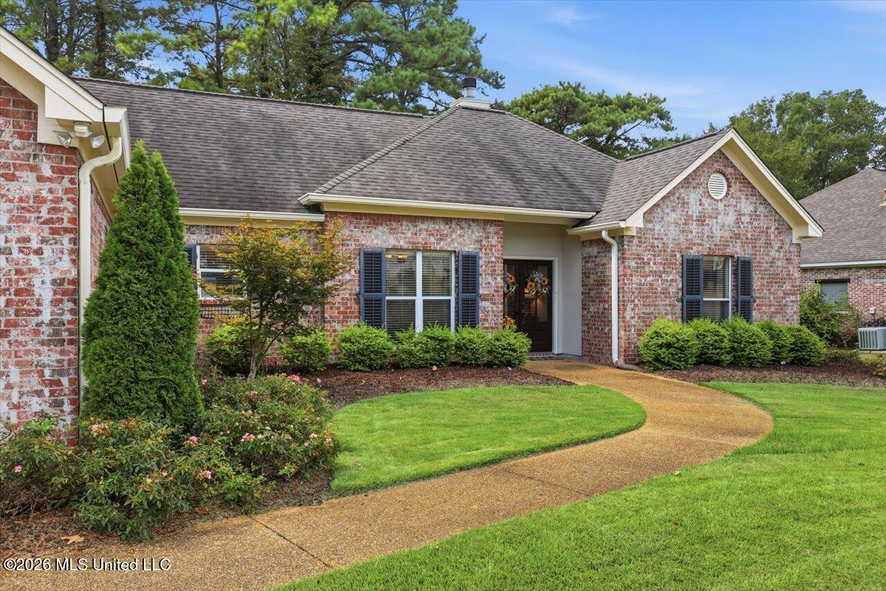 489 Annandale Parkway Property Photo 2