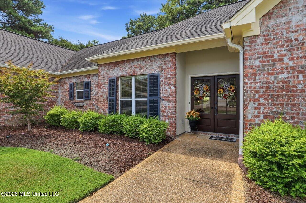 489 Annandale Parkway Property Photo 3