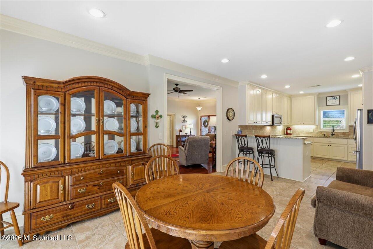 489 Annandale Parkway Property Photo 18