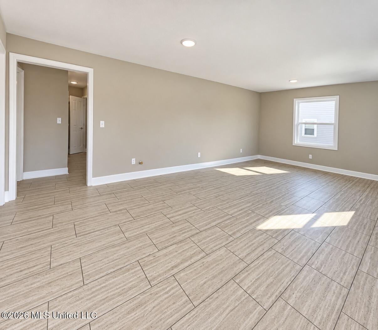 520 E Circle Avenue Property Photo 4