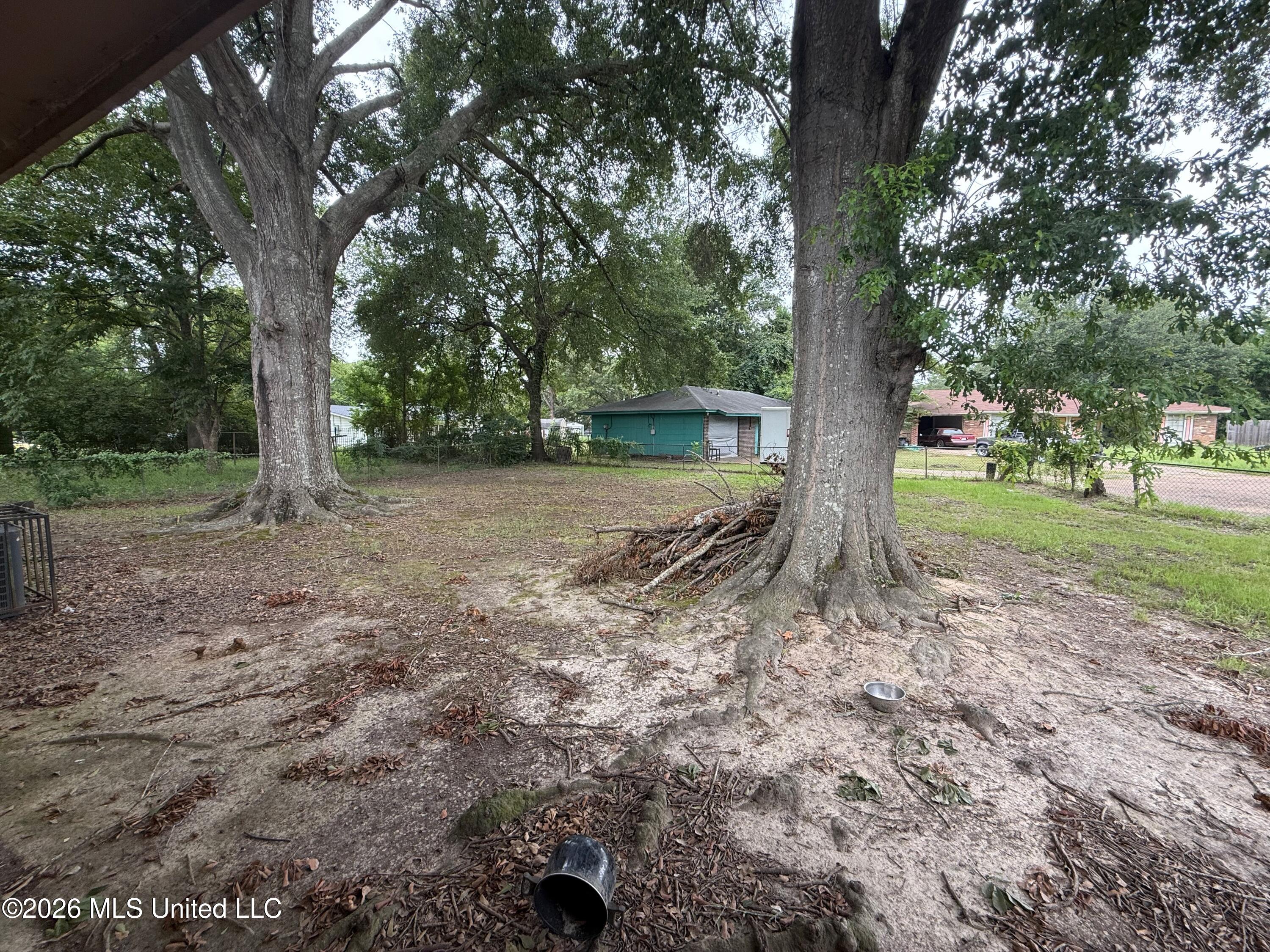 6735 Harry S Truman Drive Property Photo 14