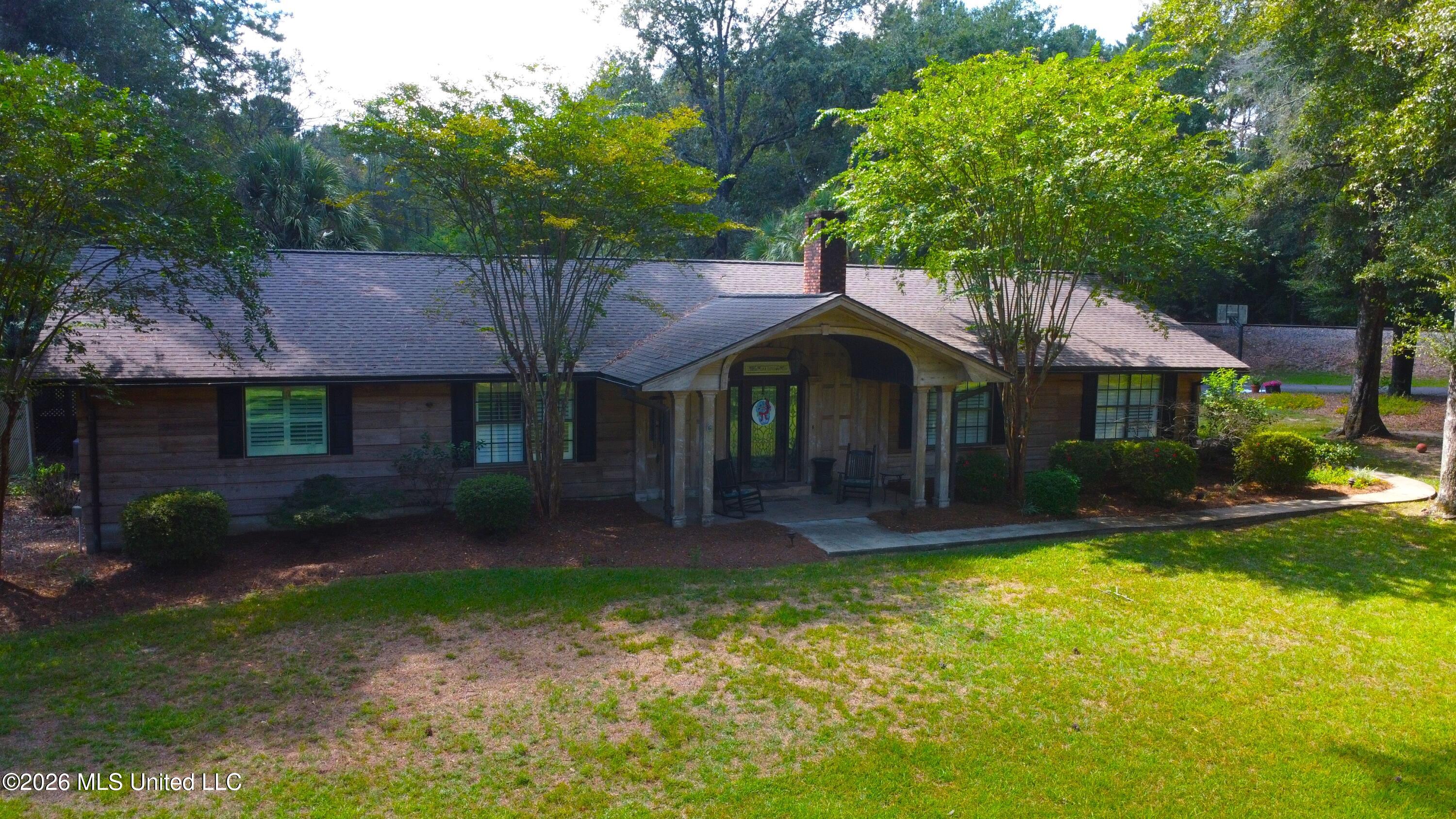 8 Sunflower Road Property Photo 2