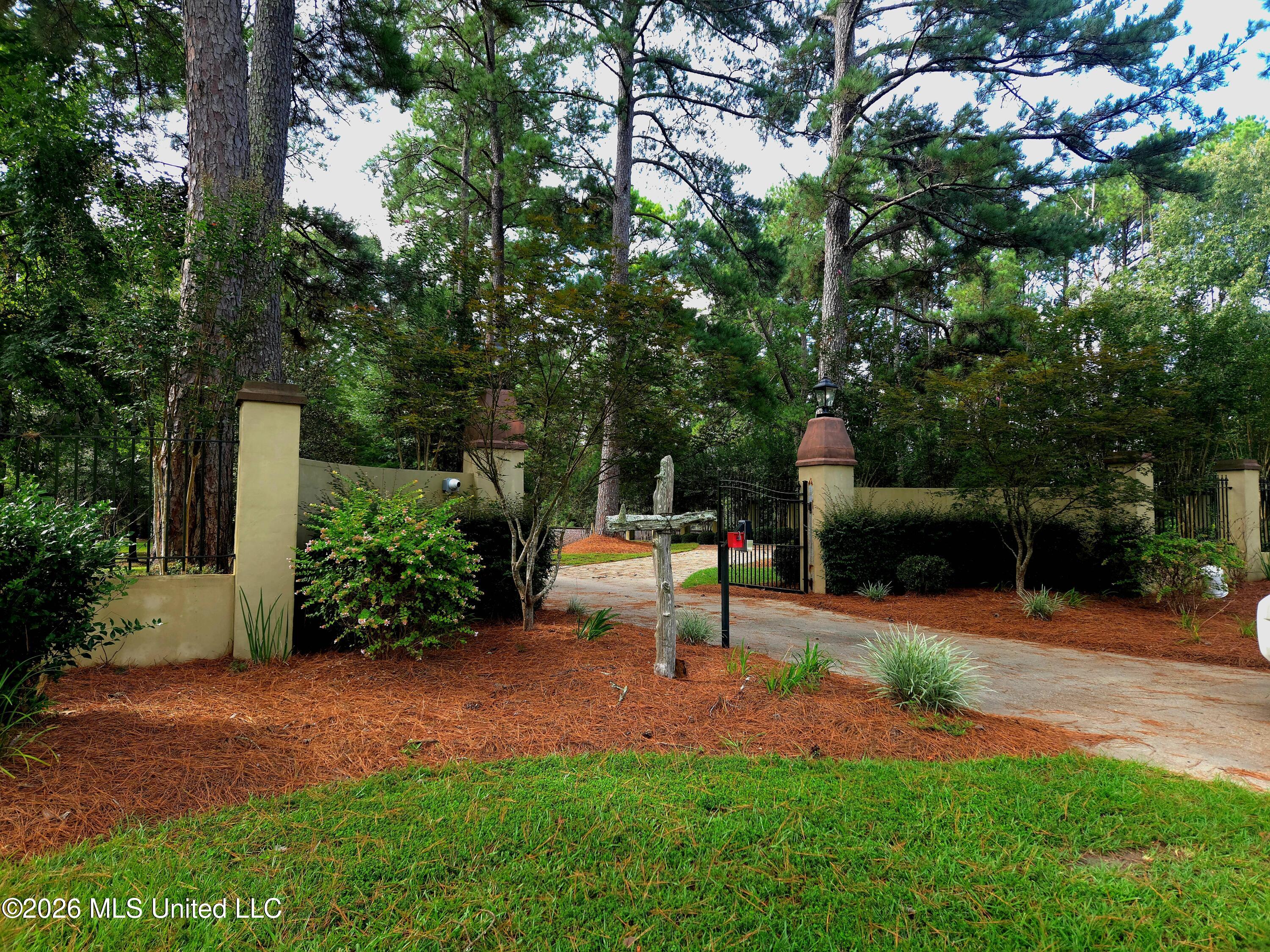 8 Sunflower Road Property Photo 3