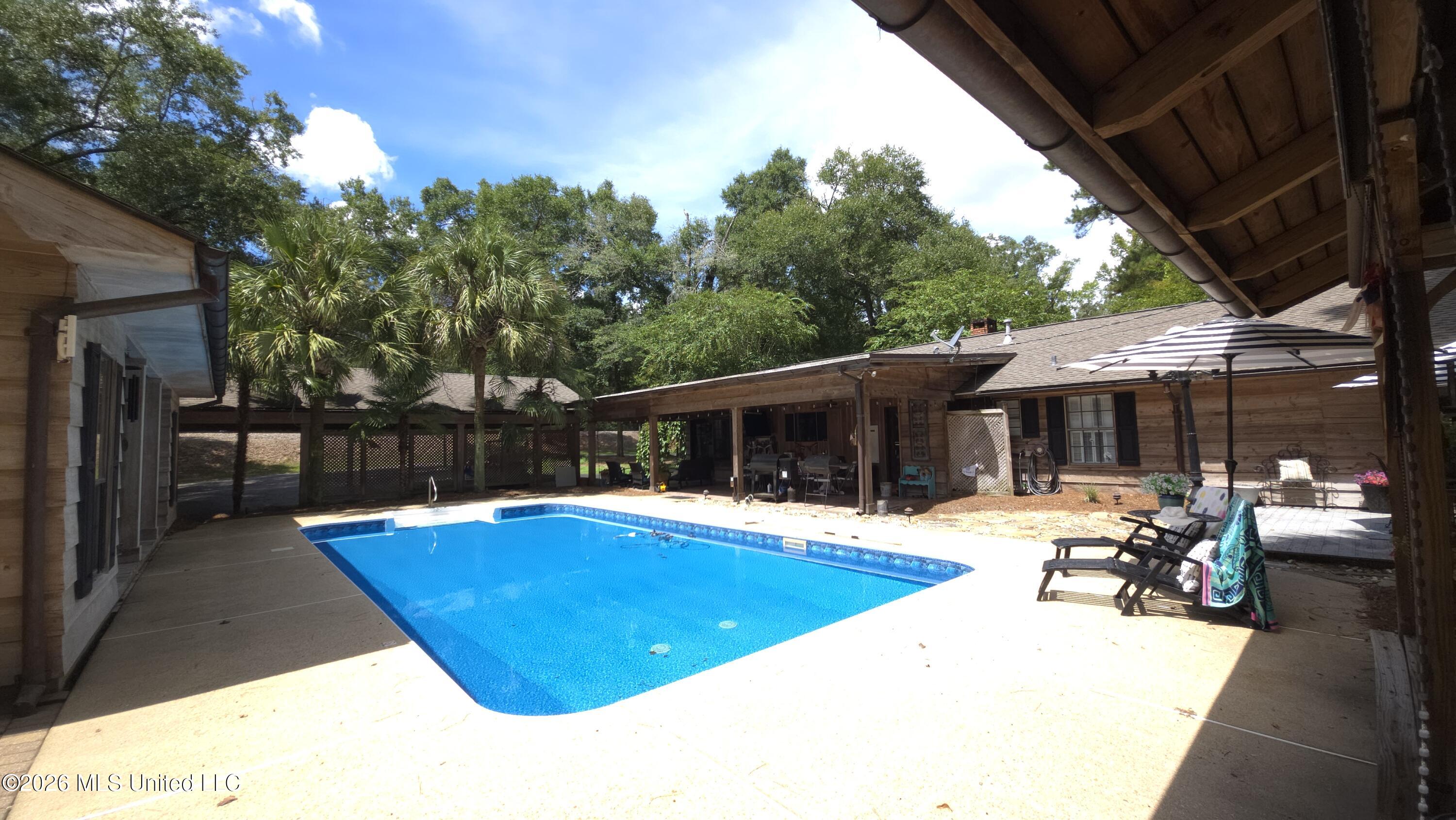 8 Sunflower Road Property Photo 4