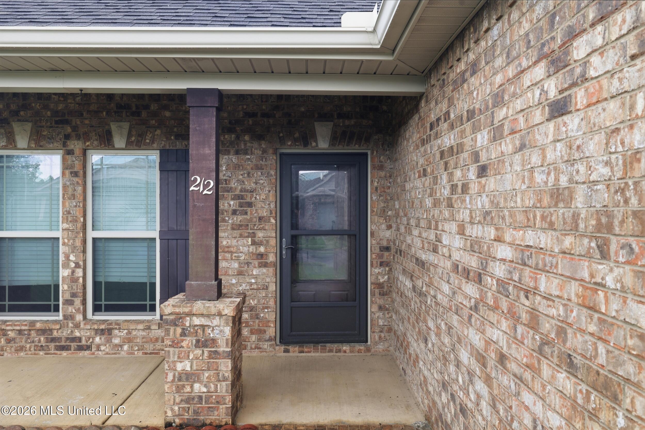 212 Sandy Drive Property Photo 3