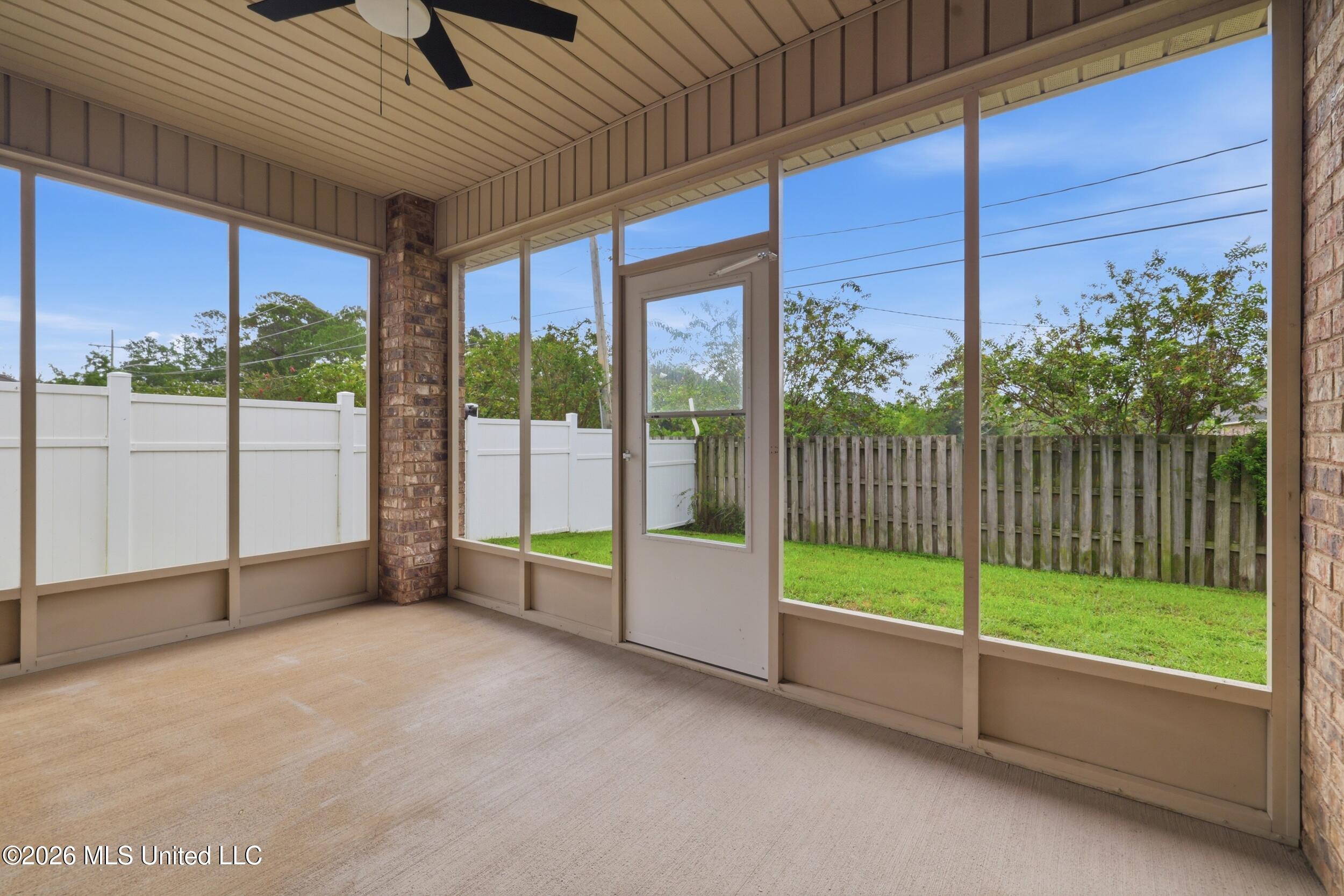 212 Sandy Drive Property Photo 29