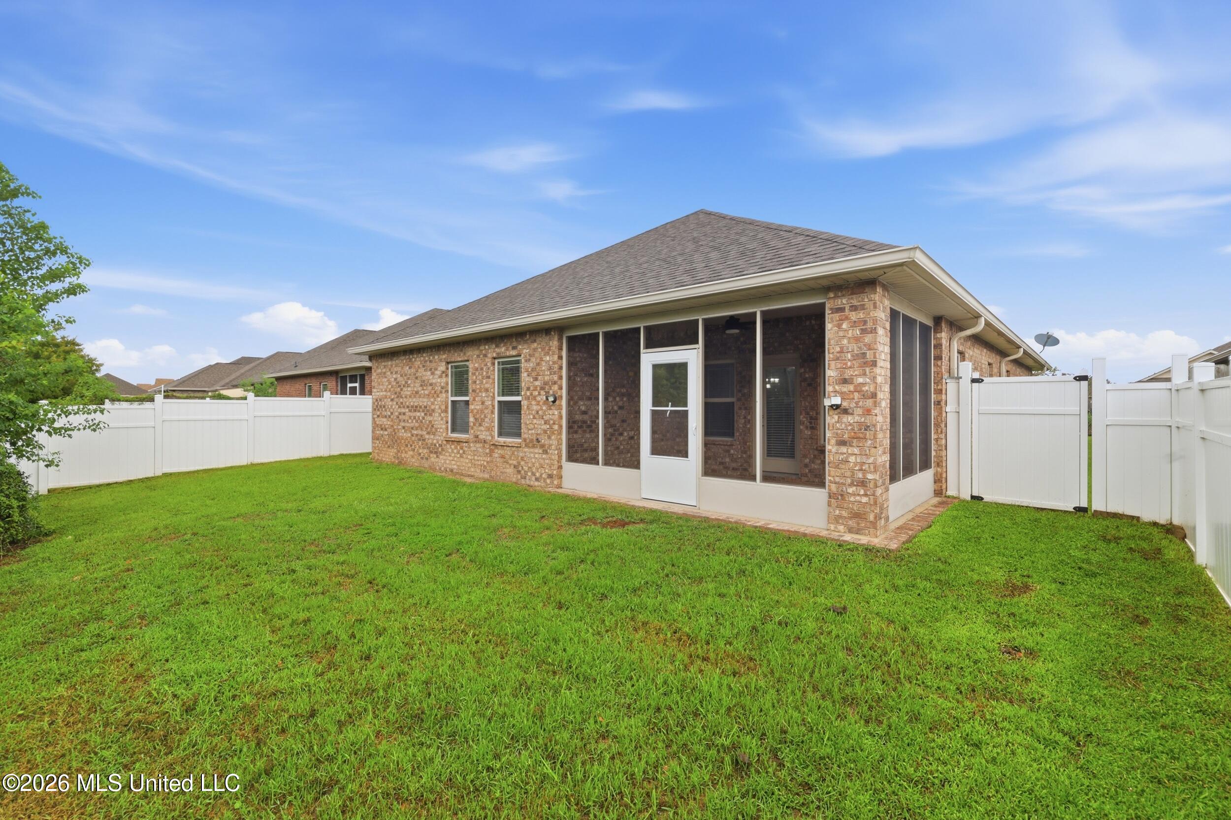 212 Sandy Drive Property Photo 32