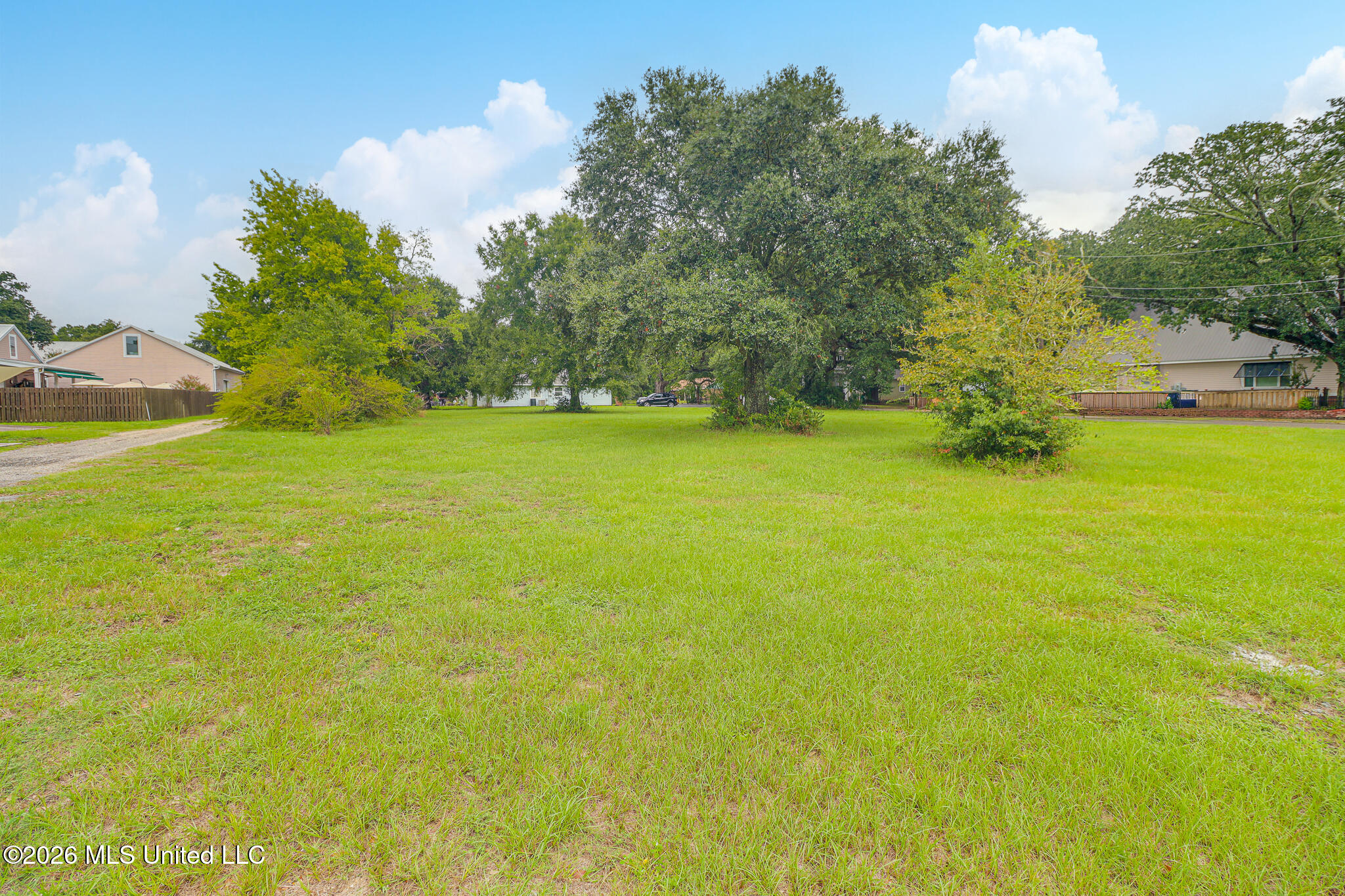 129 Saint Charles Avenue Property Photo 8