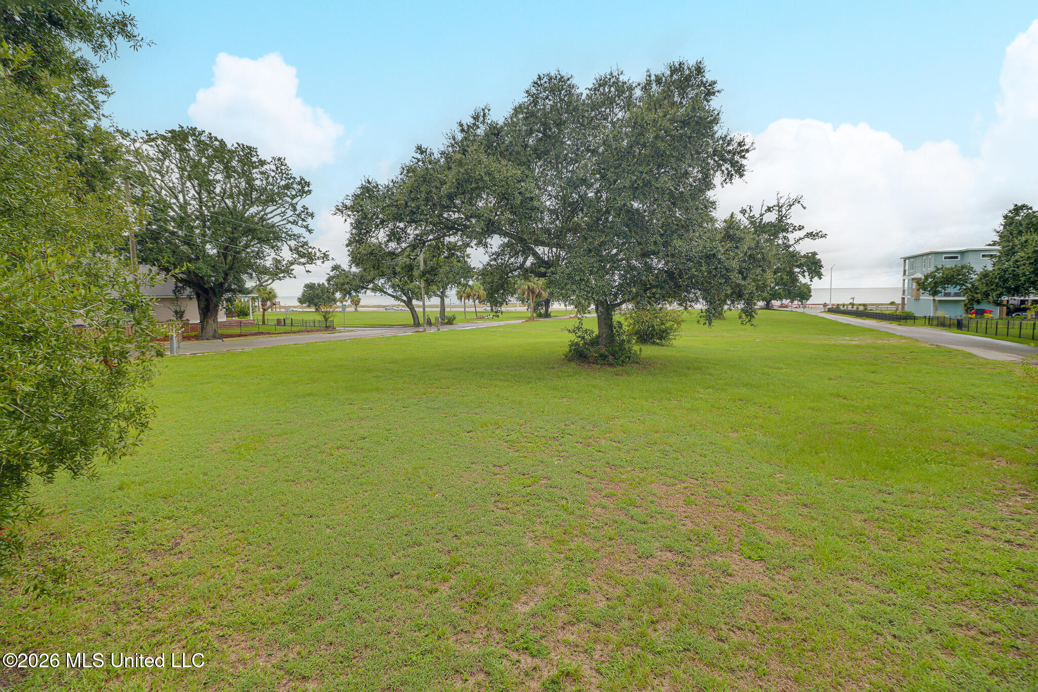 129 Saint Charles Avenue Property Photo 10