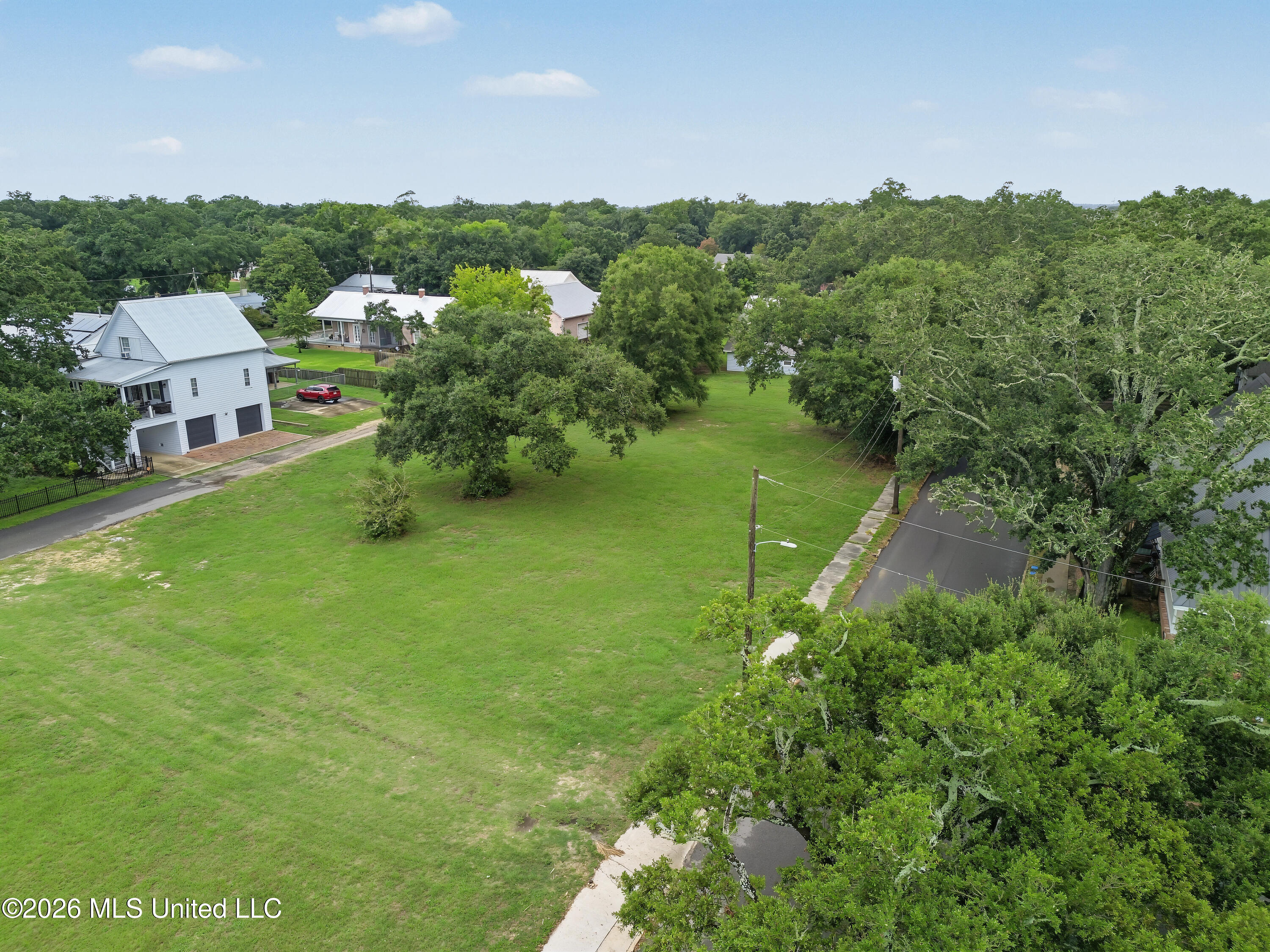 129 Saint Charles Avenue Property Photo 13