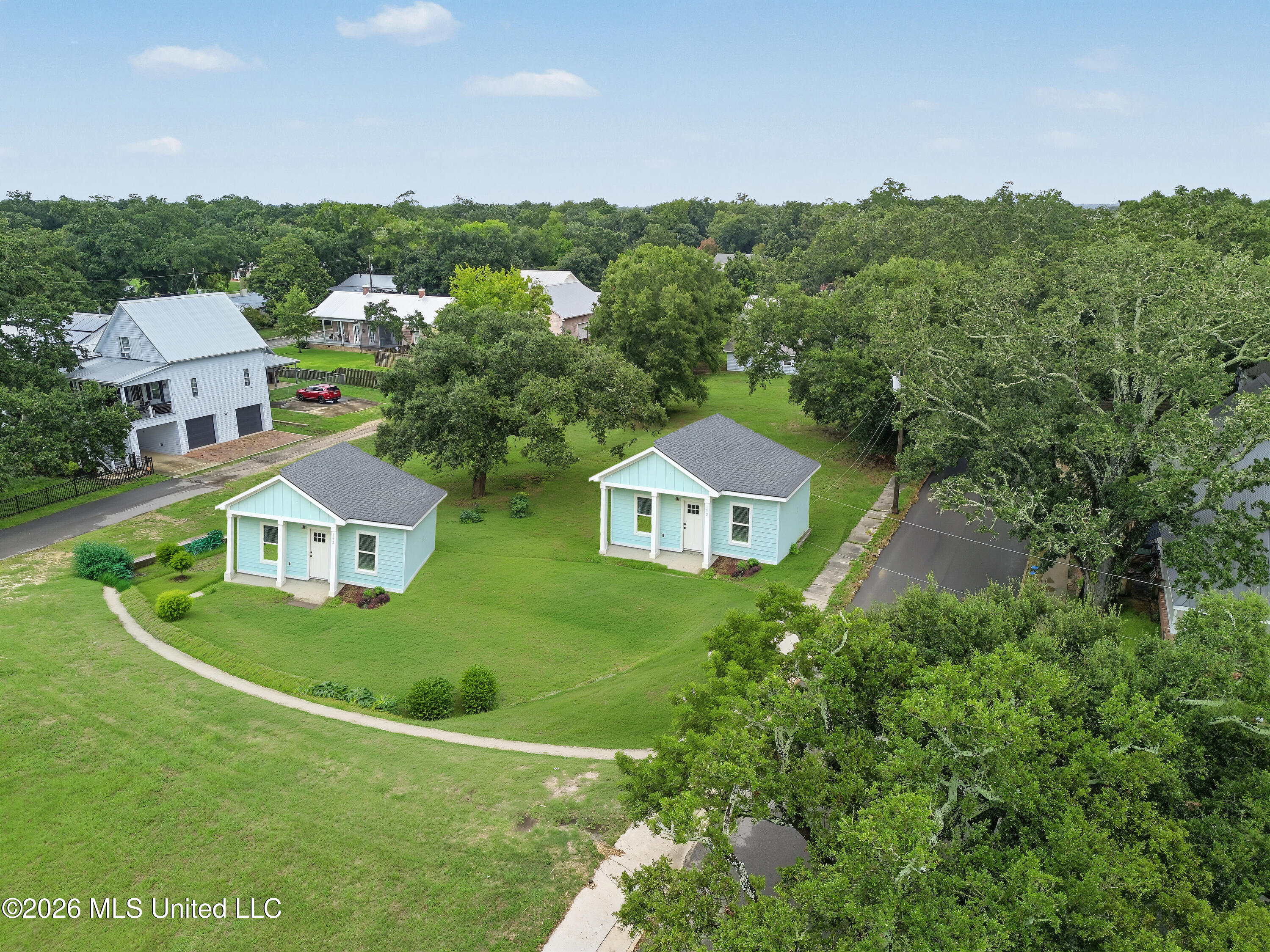 129 Saint Charles Avenue Property Photo 14