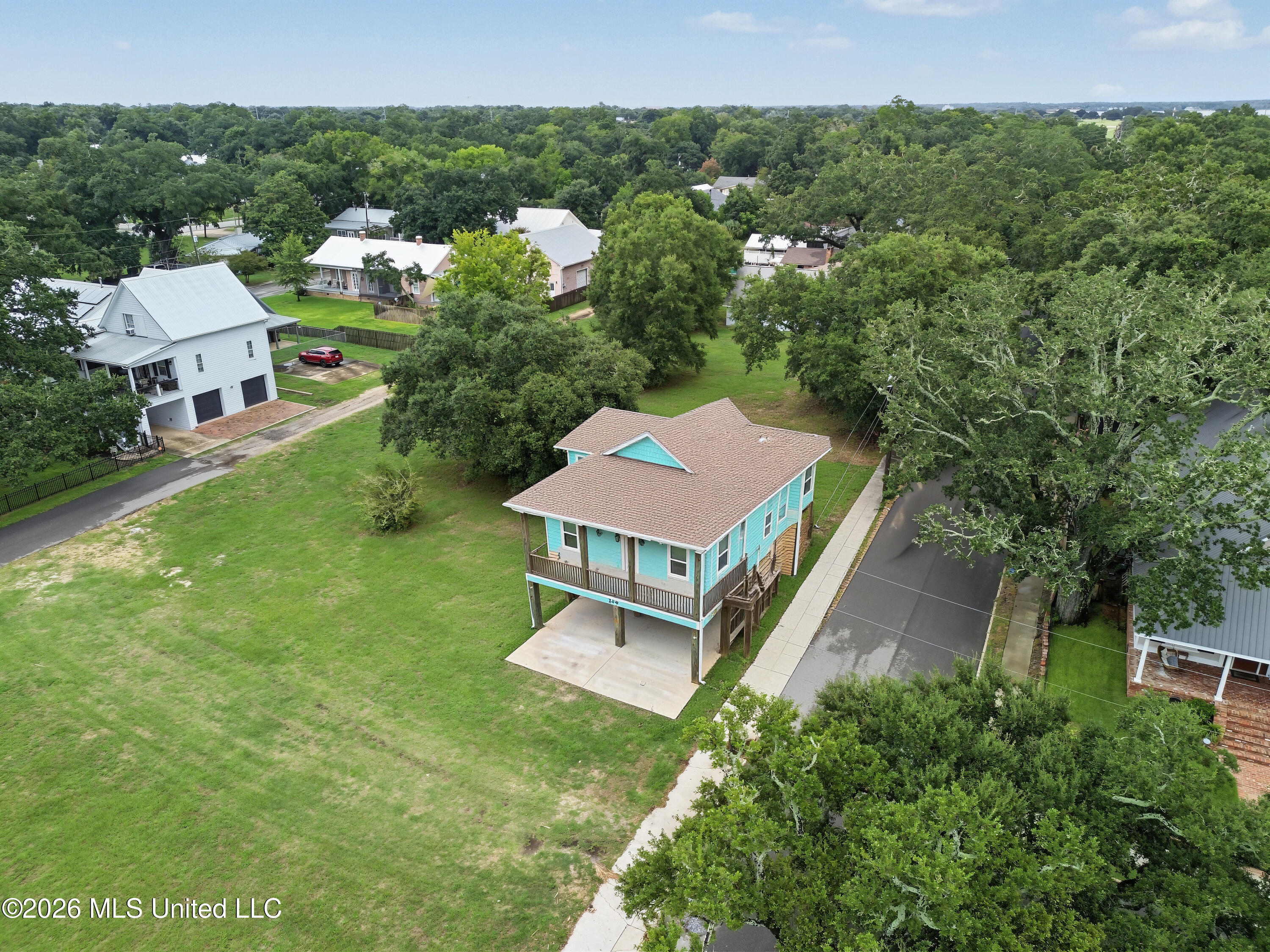 129 Saint Charles Avenue Property Photo 15